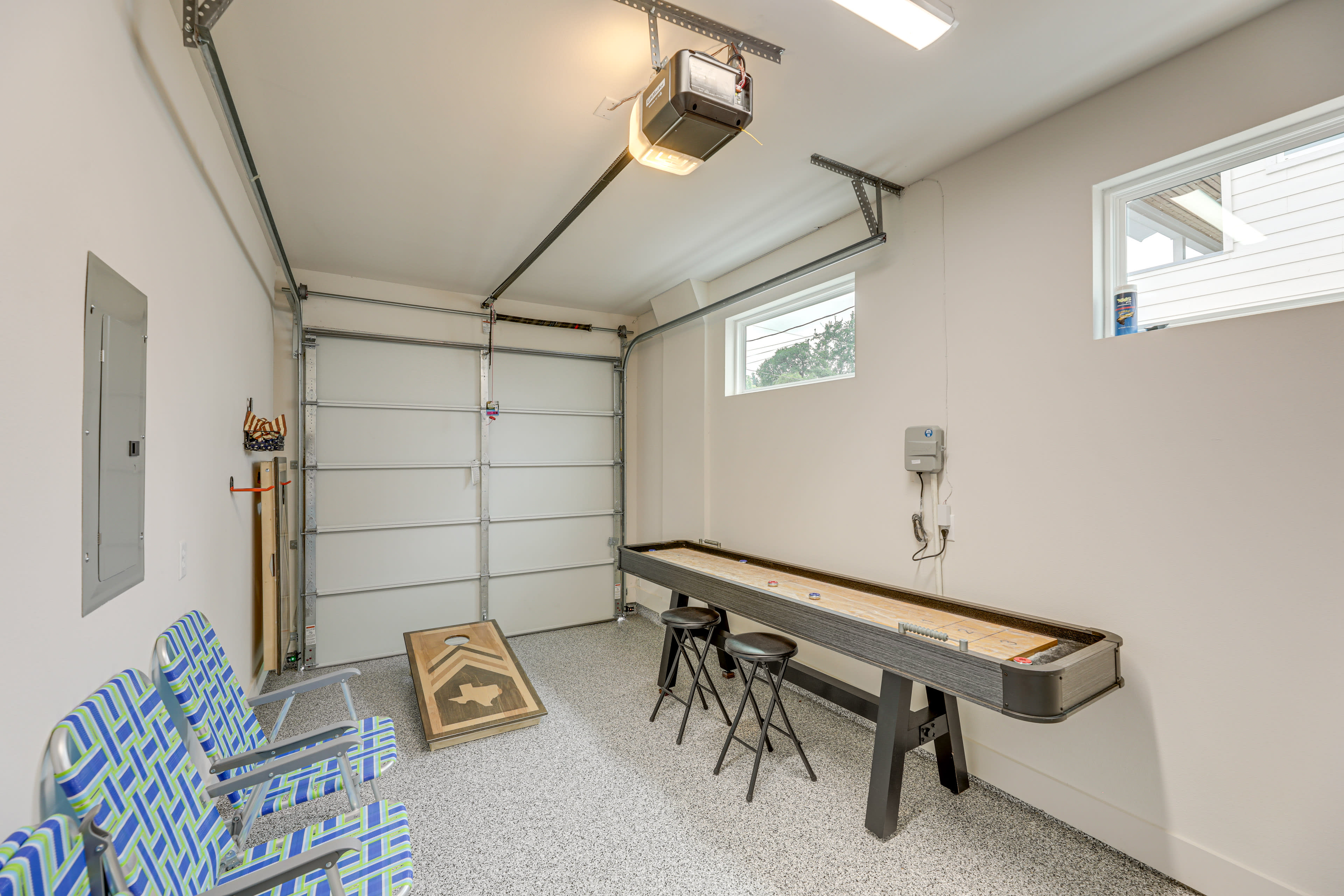 Garage | Game Room