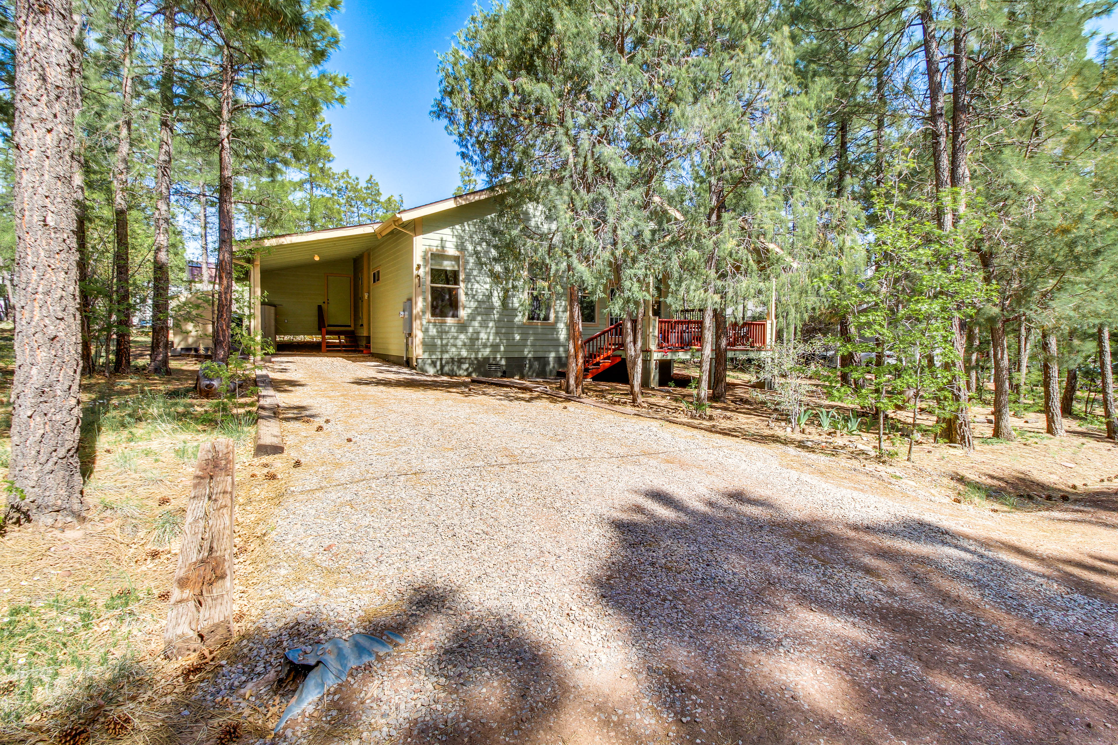 Parking | Carport (1 Vehicle) | Driveway (1 Vehicle)