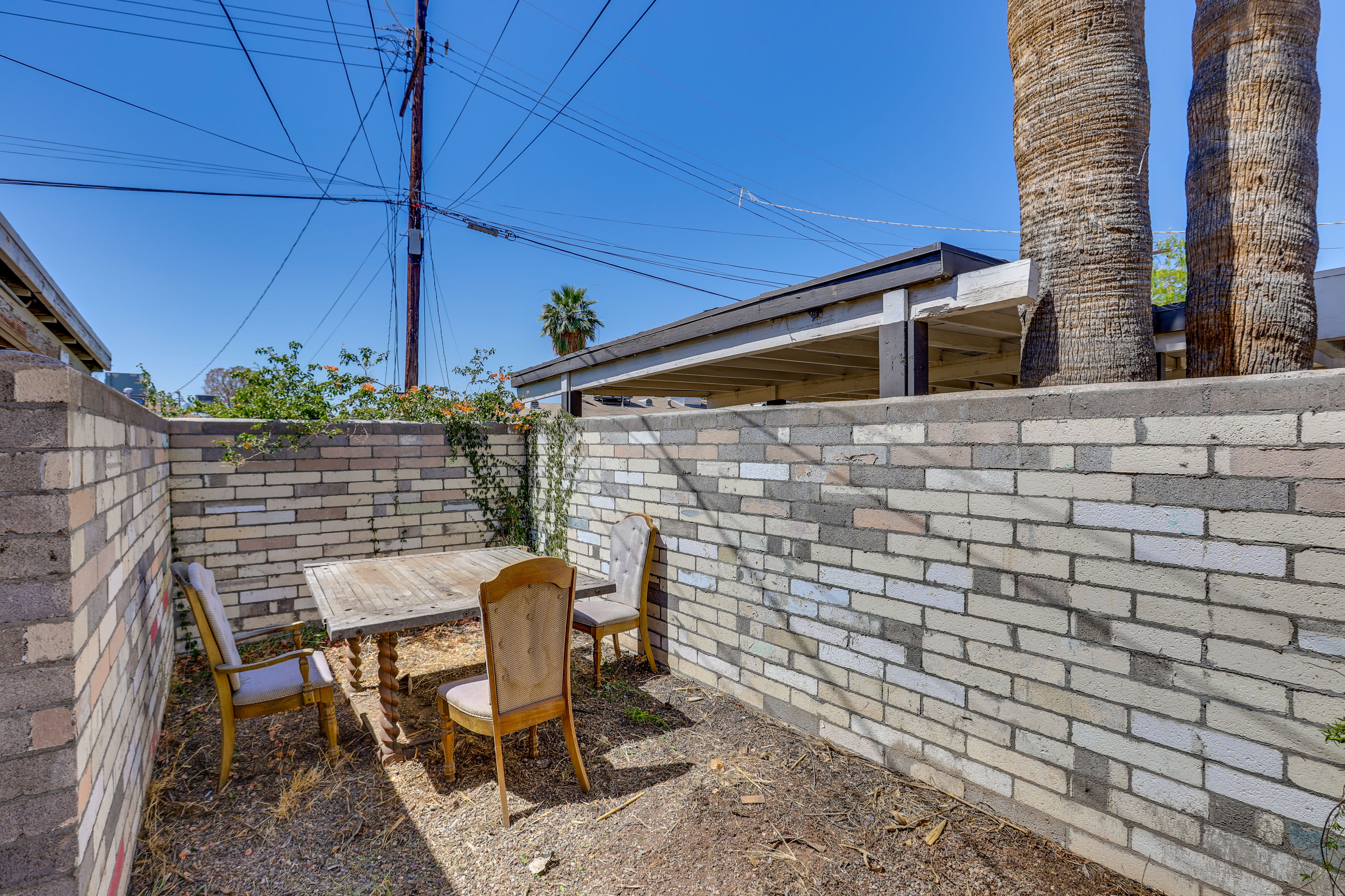 Shared Outdoor Dining Area