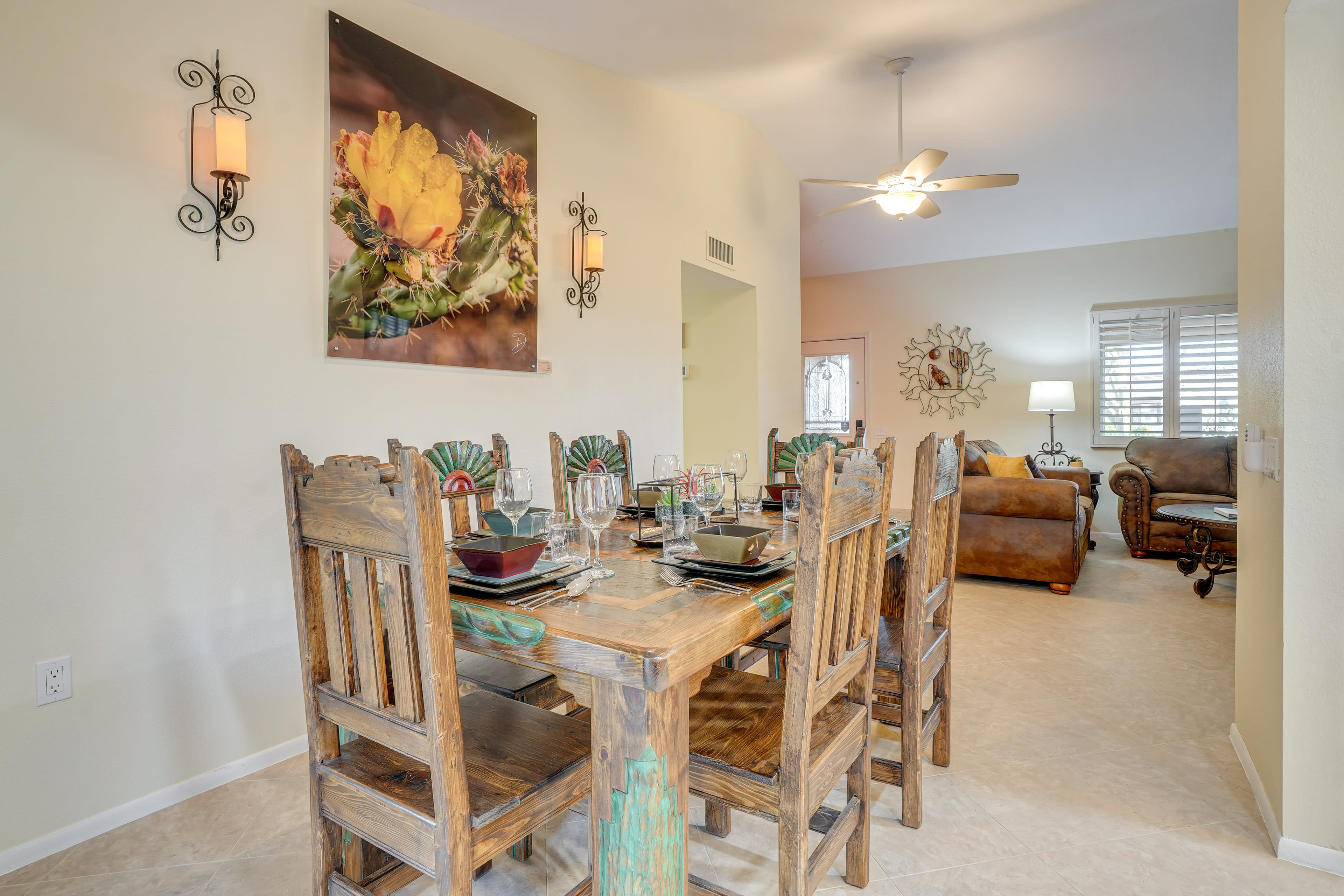 Dining Area | Dishware & Flatware Provided