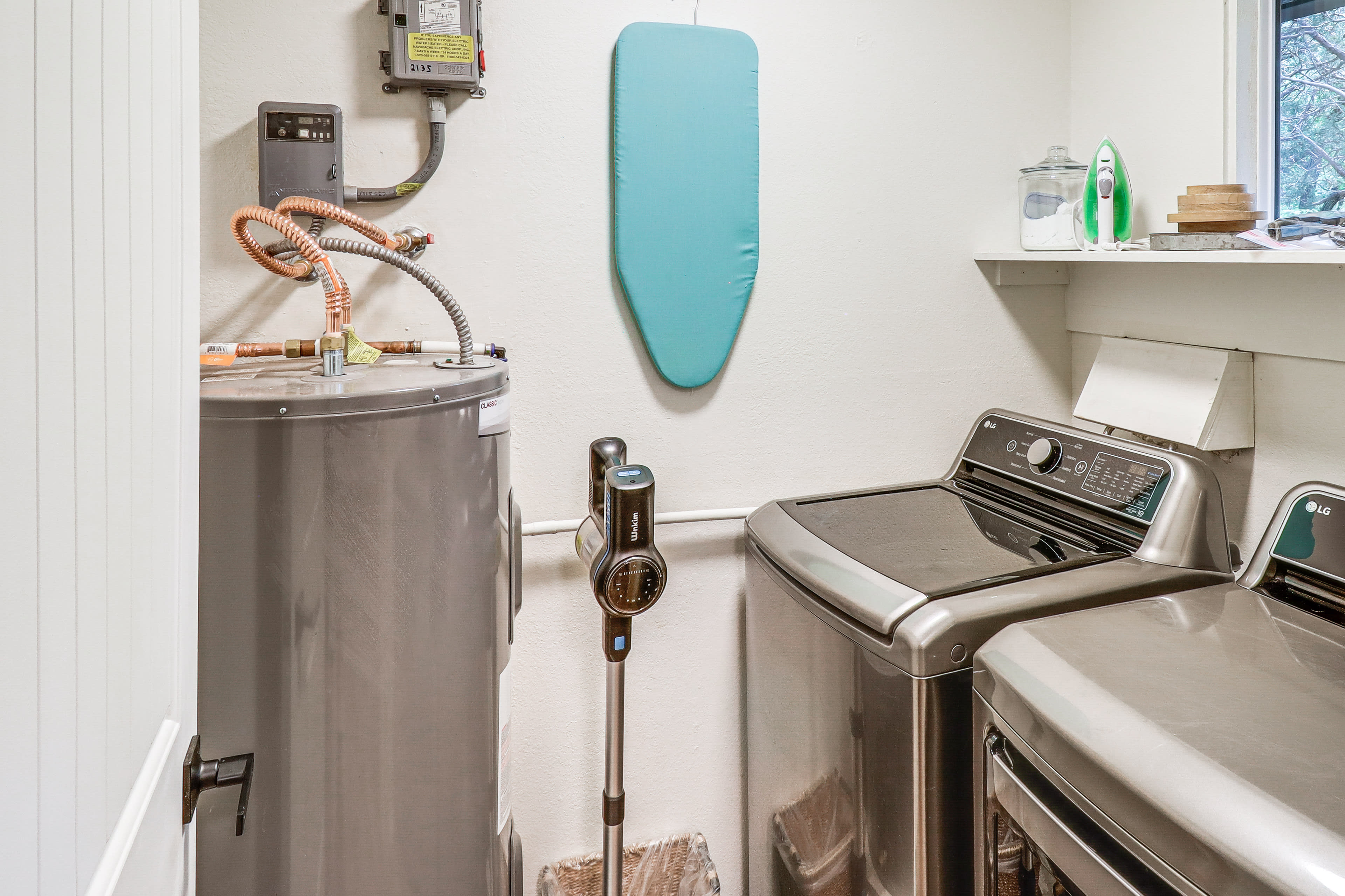 Laundry Room | Washer & Dryer