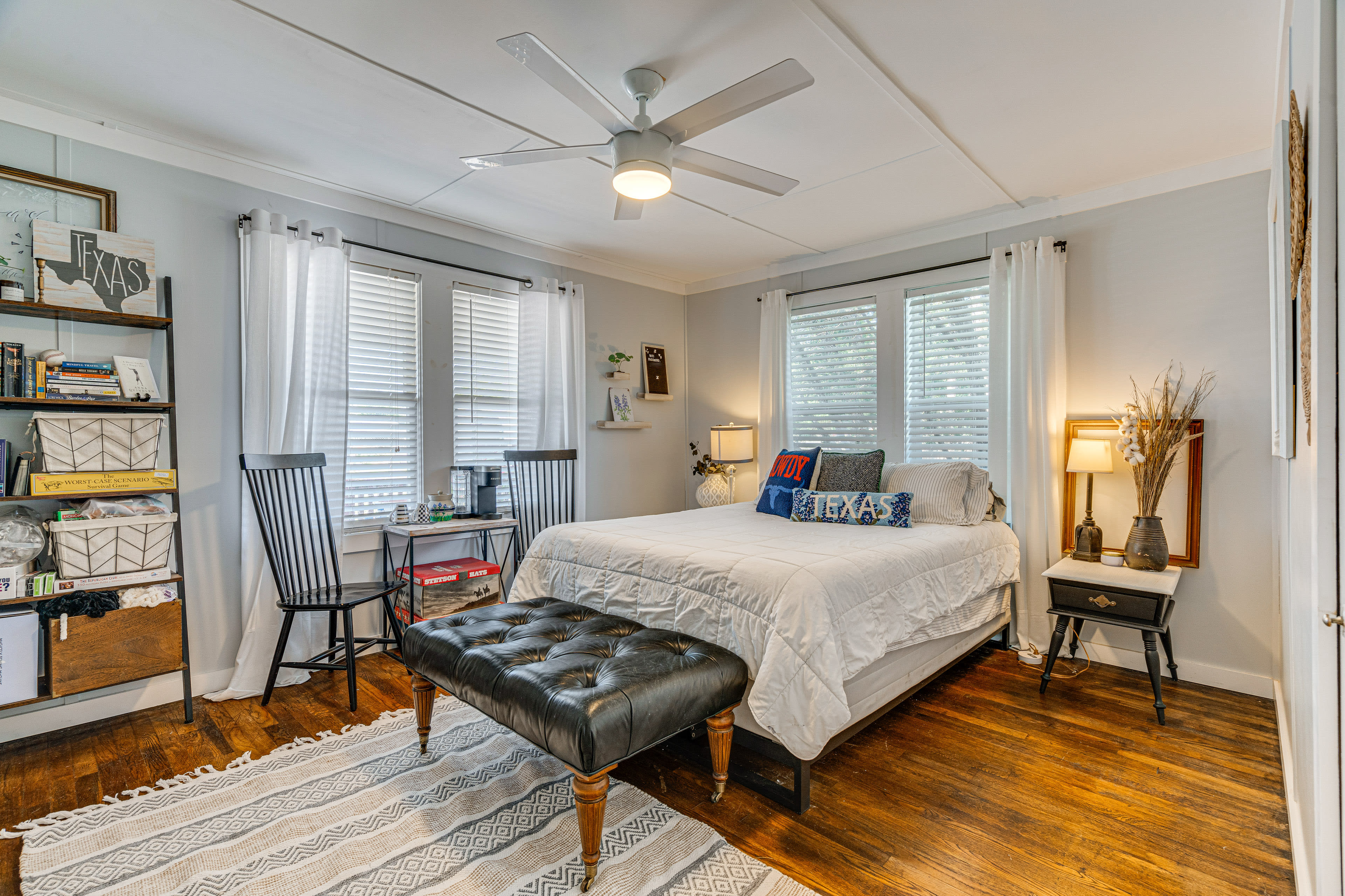 Bedroom 2 | Queen Bed | Books | Flat-Screen TV