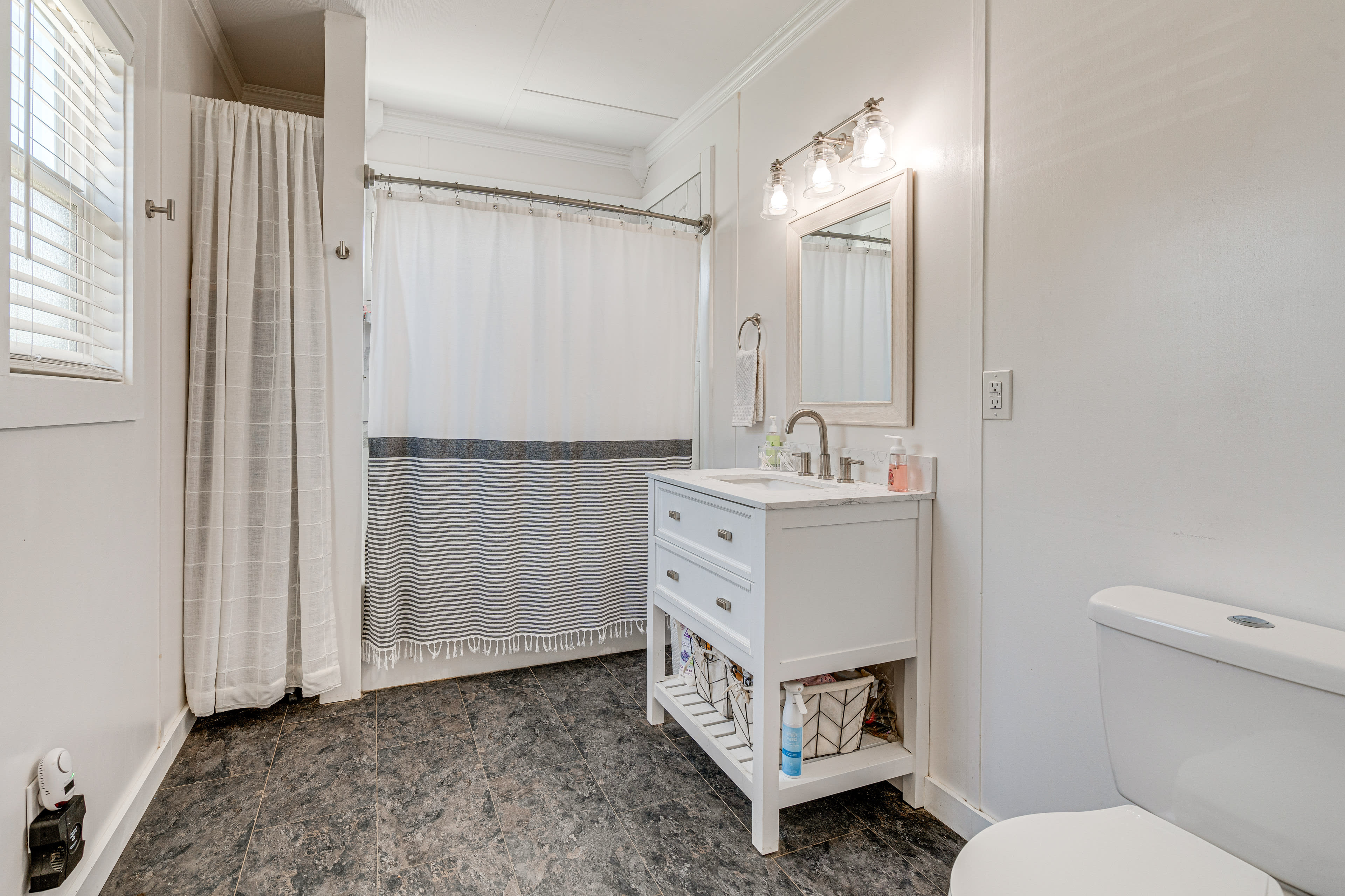 En-Suite Bathroom | Towels Provided