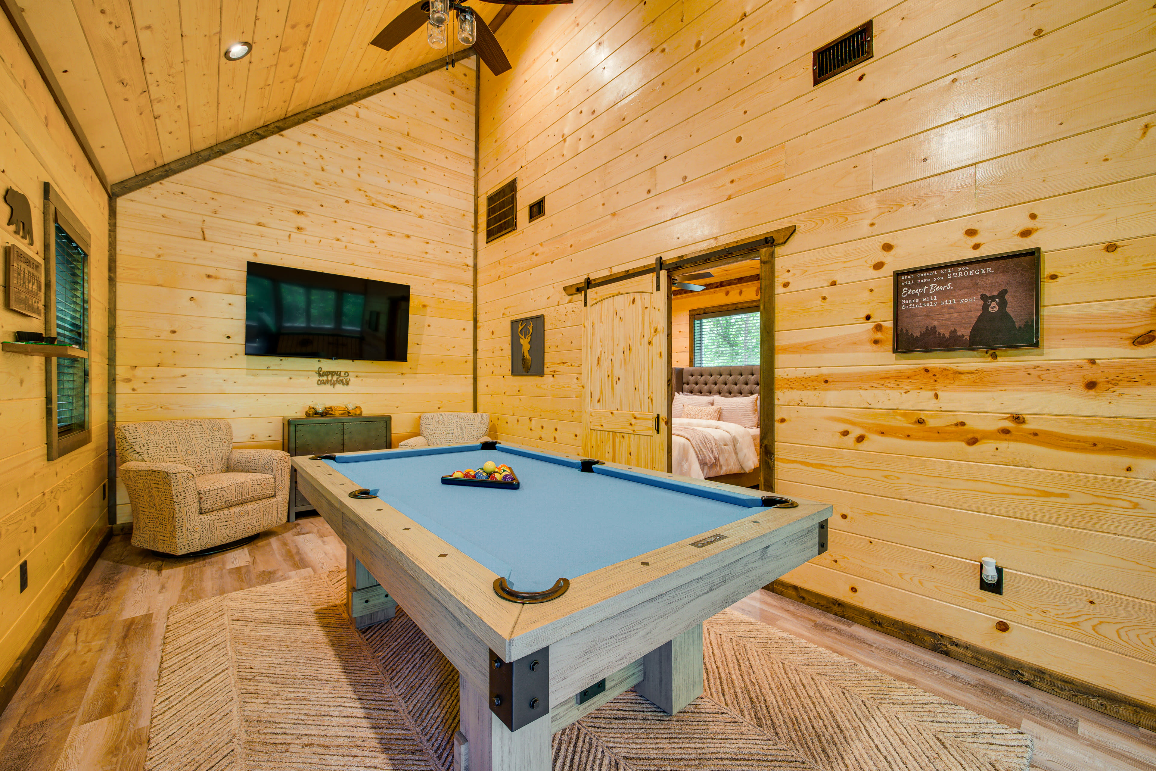 Pool Table | Smart TV | 2nd Floor