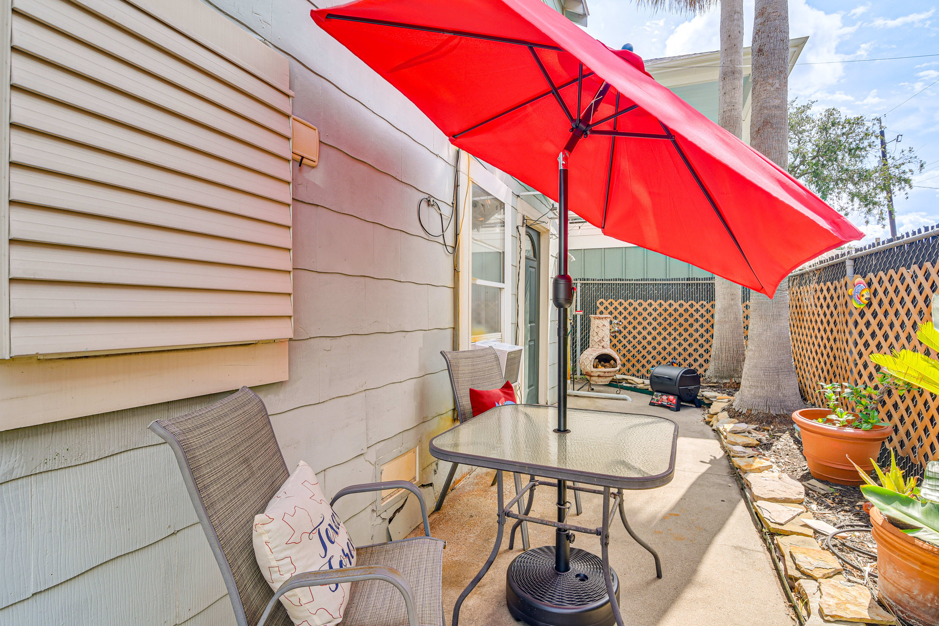 Exterior | Patio | Outdoor Dining Area