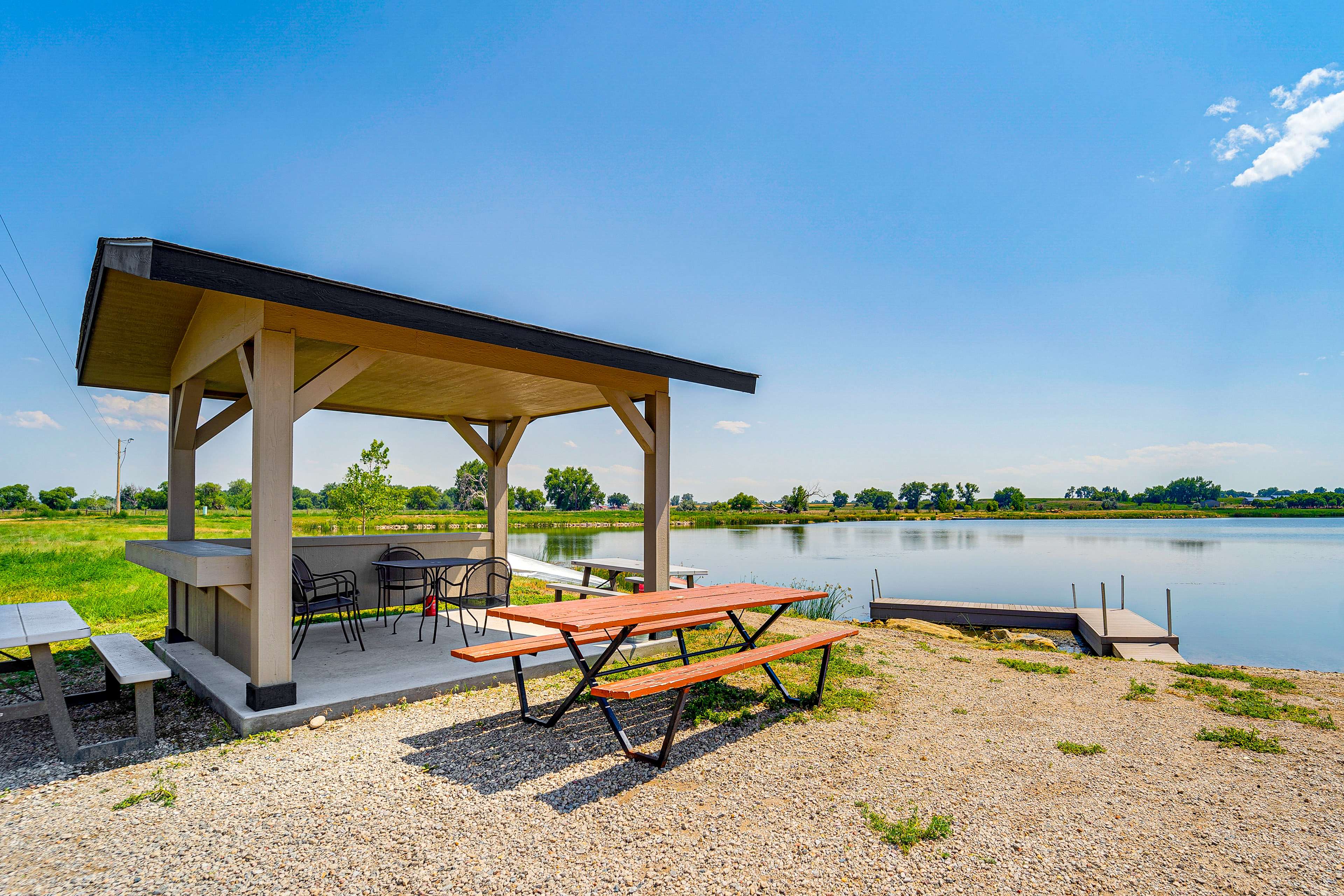 Shared Outdoor Space | Lake Access | Single-Story House