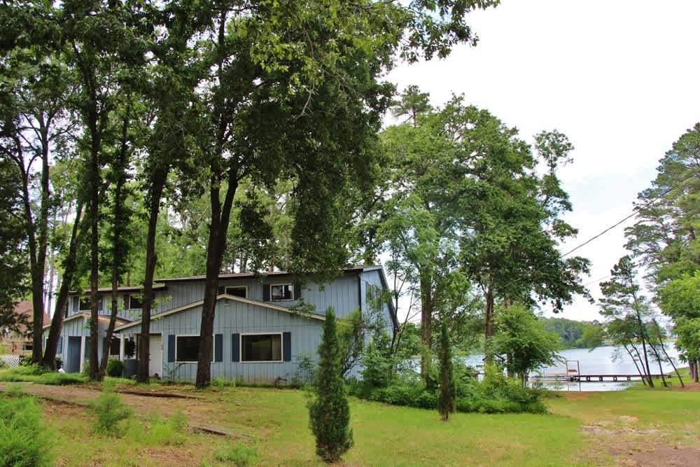 Frankston Home w/ Deck & Fishing on Lake Palestine Berryville, TX Evolve