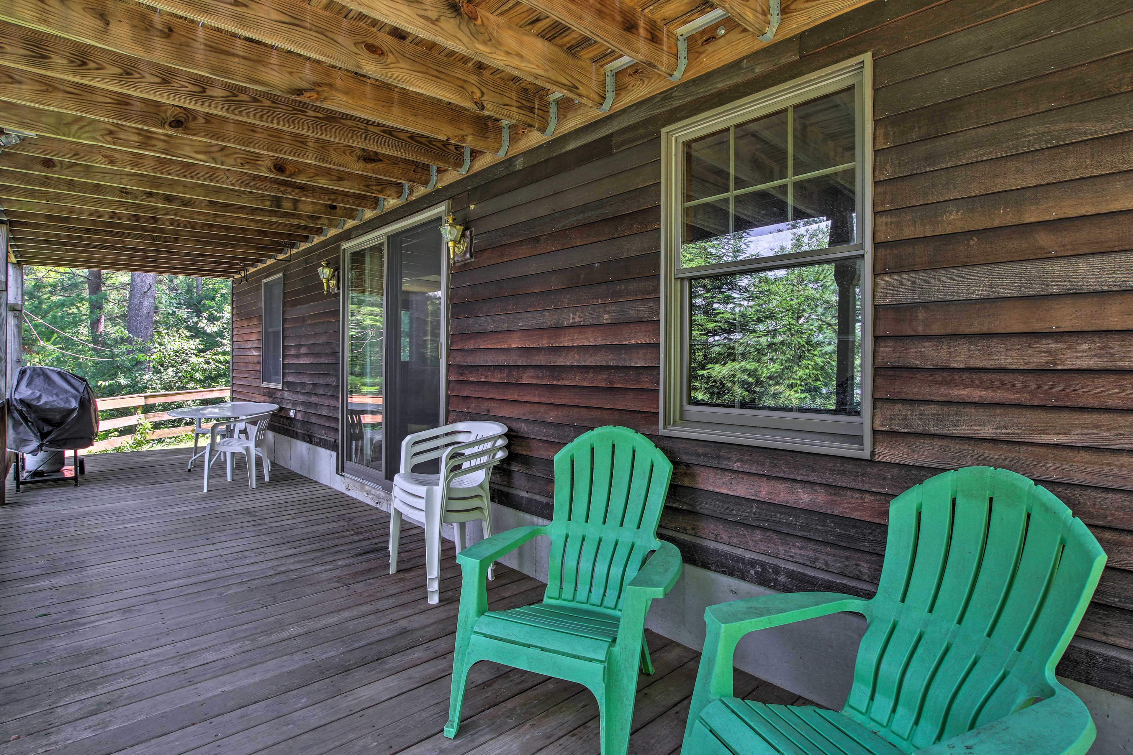 Waterfront New England House on Wickaboag Lake! West Brookfield, MA