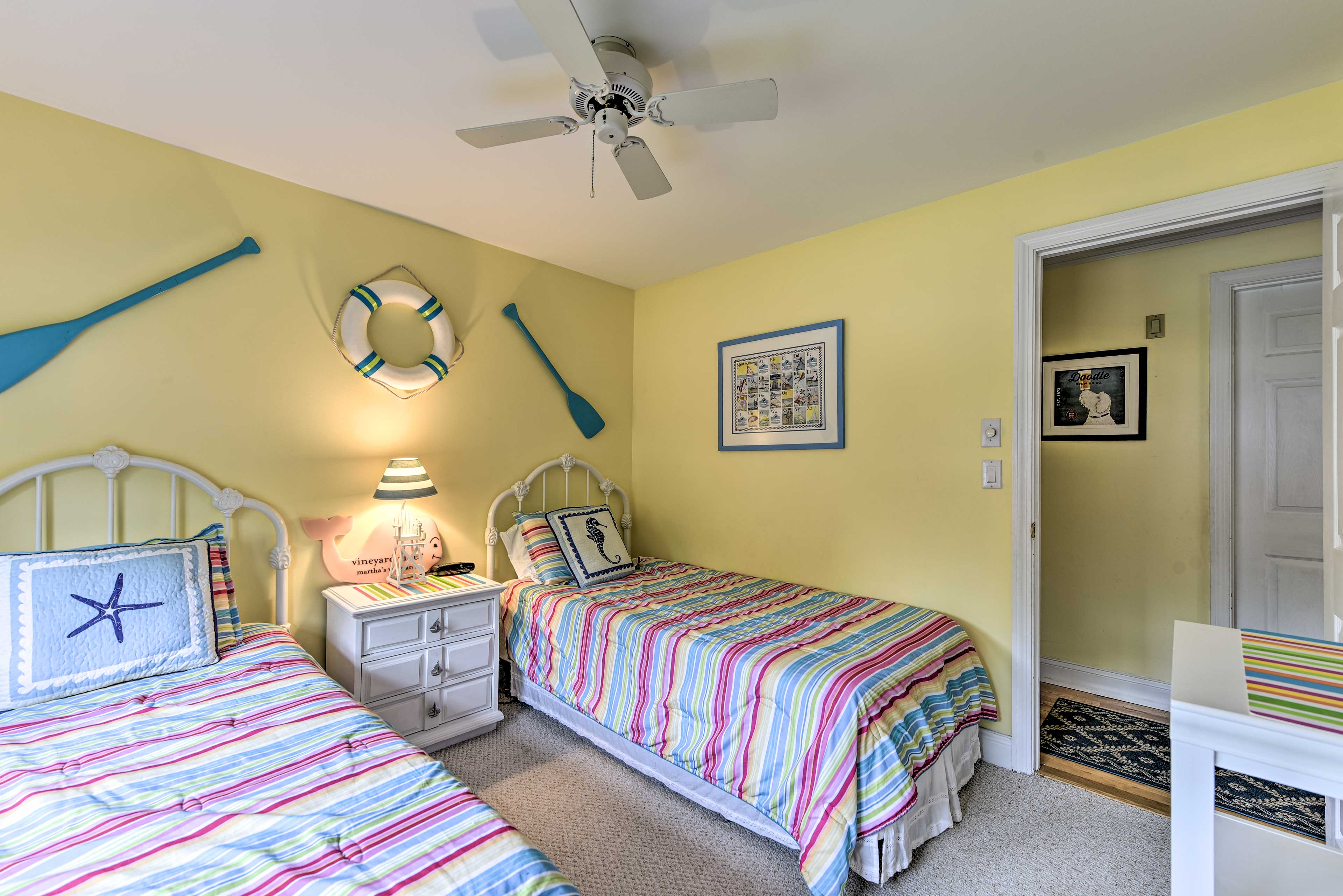 Charming East Falmouth Home Walk to Private Beach Evolve