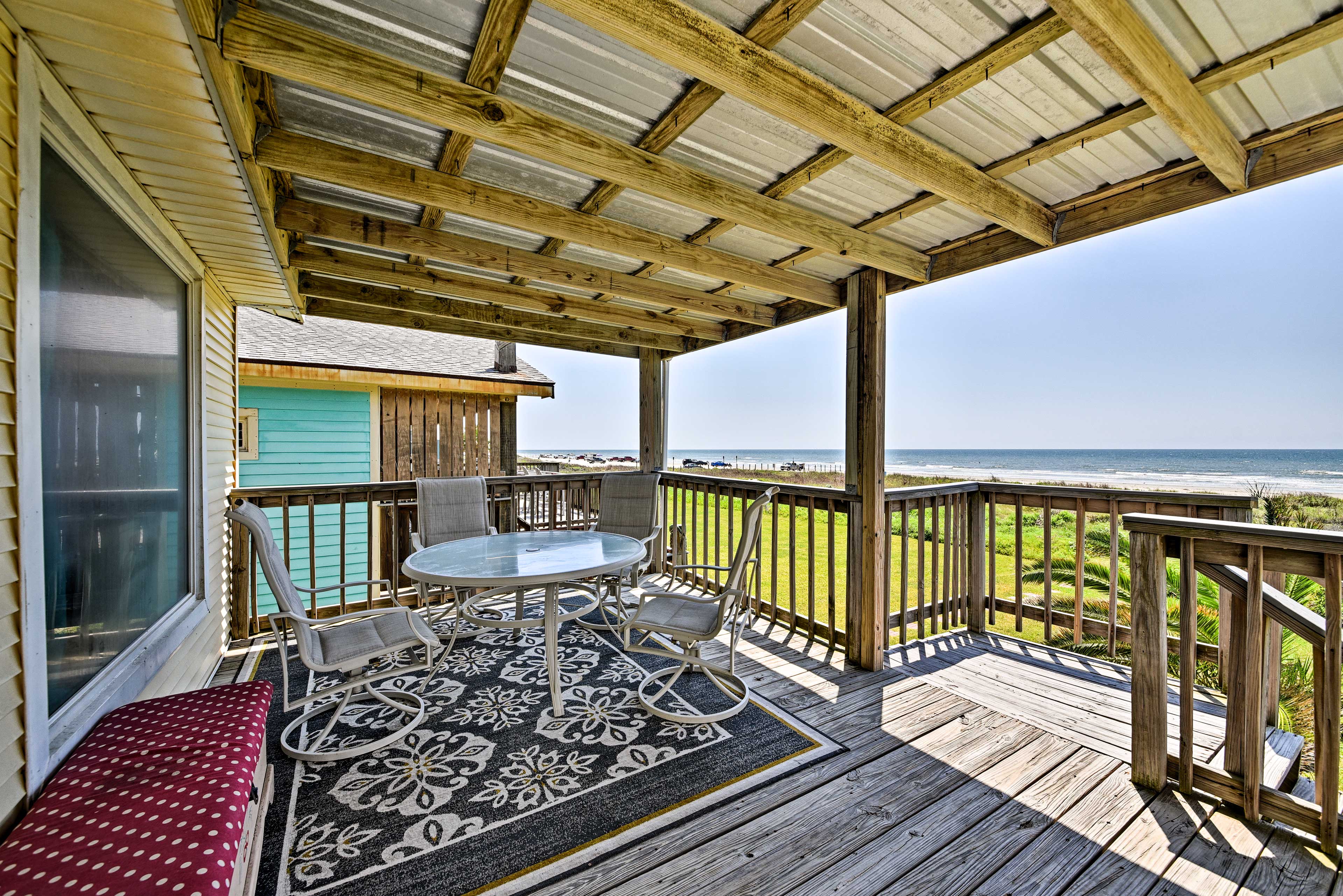 Galveston Beach House w/ Private Deck & Gulf Views Evolve