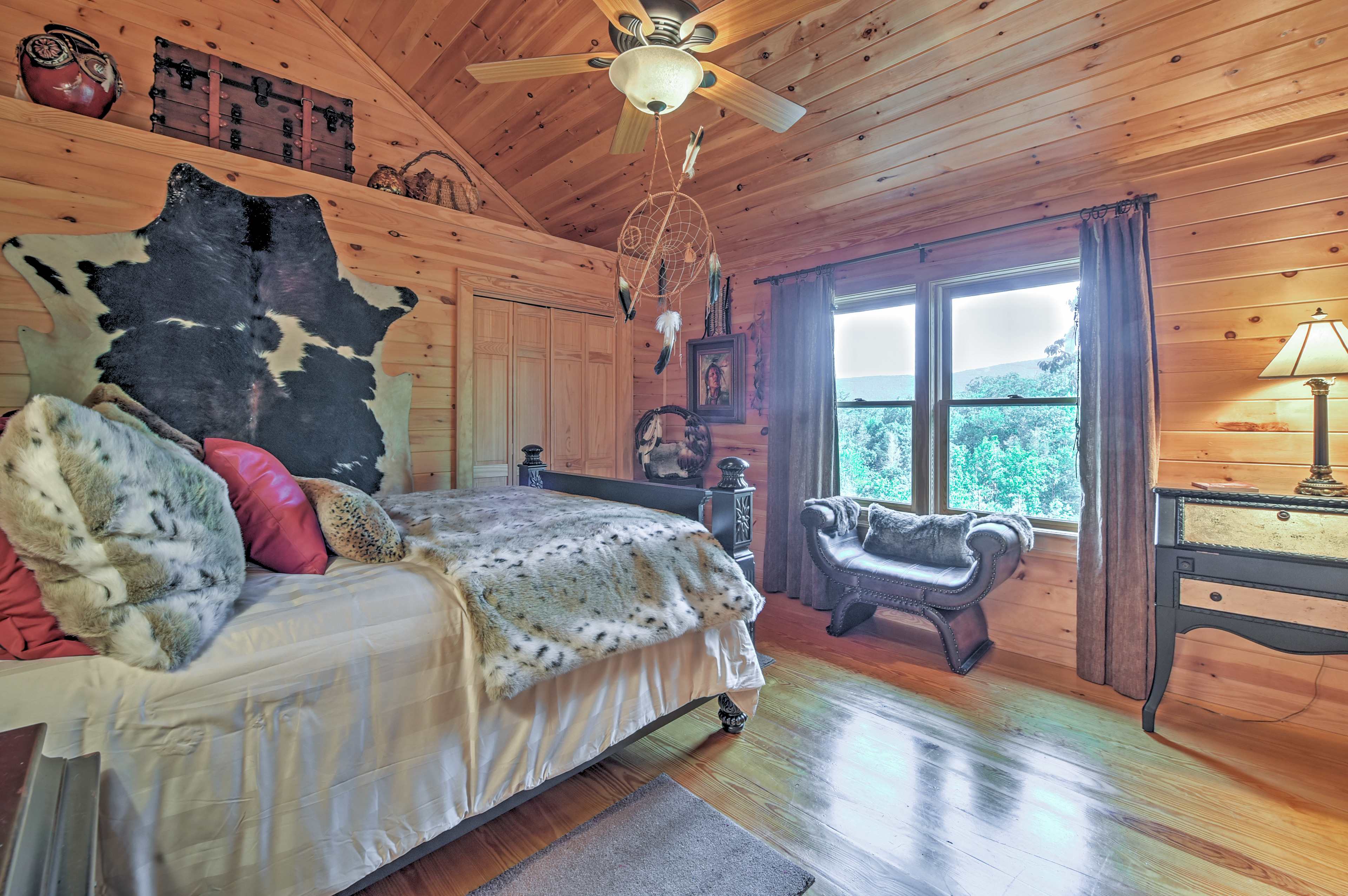 Dream Catcher Luxe Cabin w/ Large Deck + Mtn View Sapphire, NC Evolve