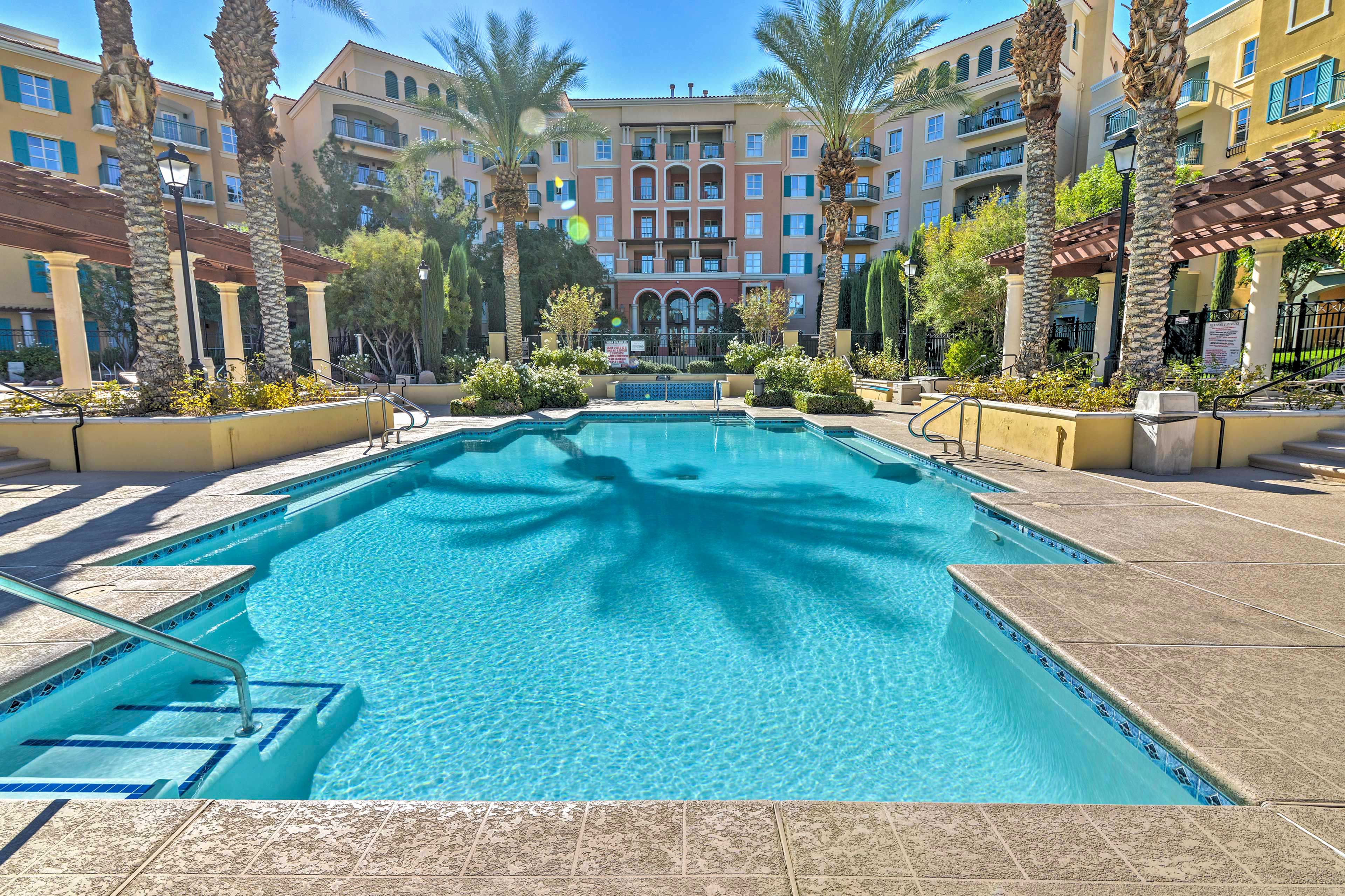 Luxury Lake Las Vegas Condo w/ Resort Amenities! Henderson, NV Evolve