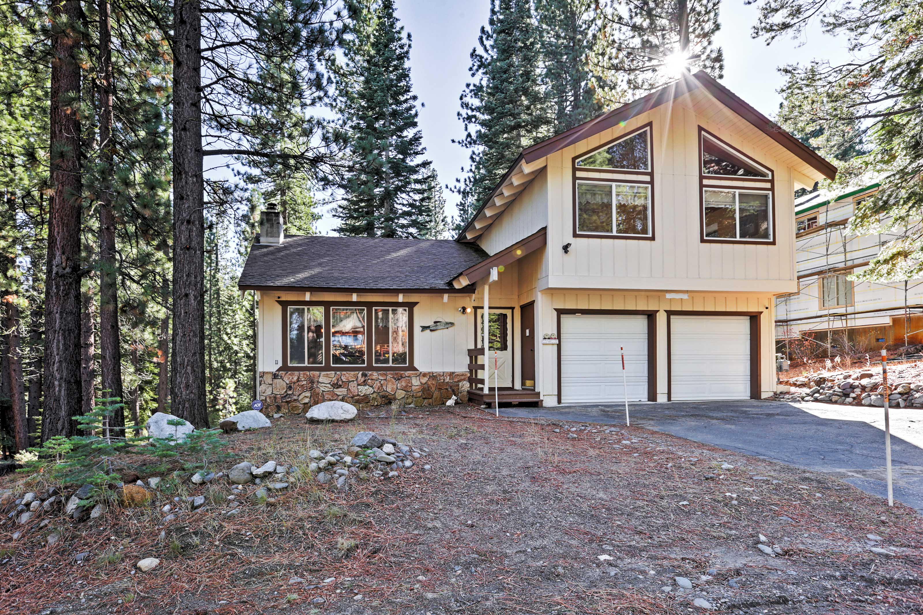 Spacious South Lake Tahoe House w/ Private Deck! Evolve