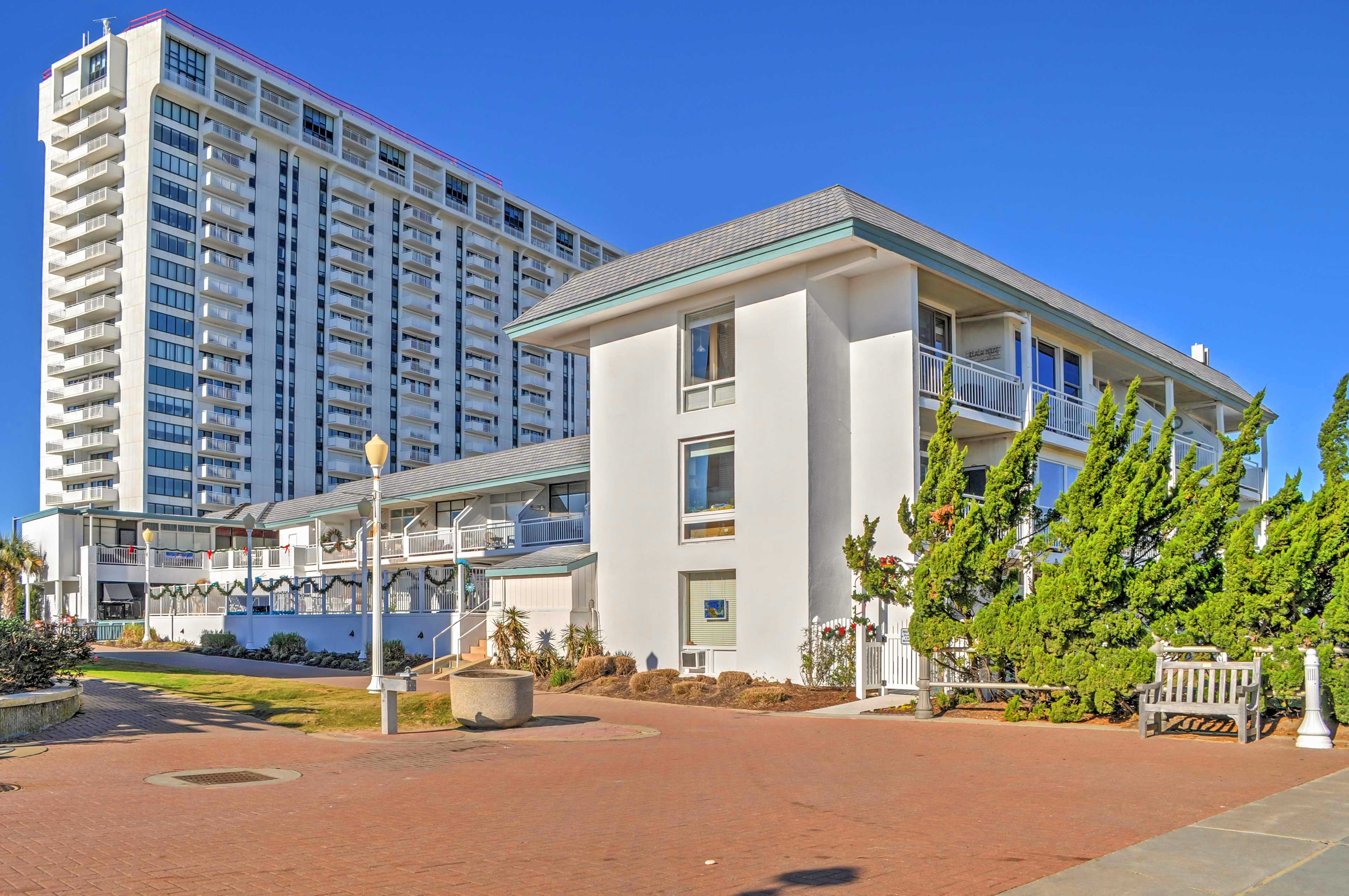 Oceanfront Virginia Beach Studio w/ Community Pool Evolve