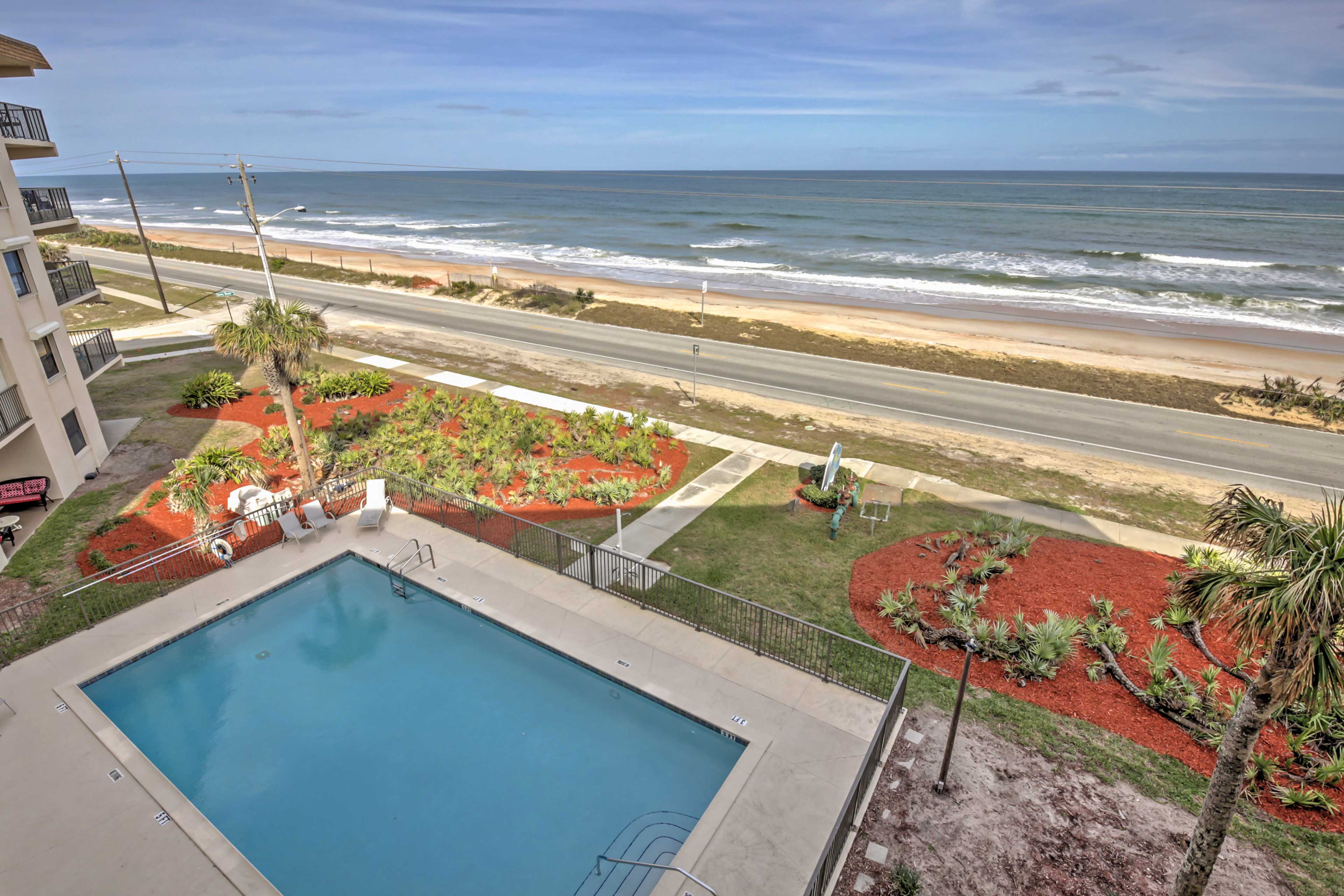 Oceanfront Ormond Beach Condo w/ Pool Access! Evolve