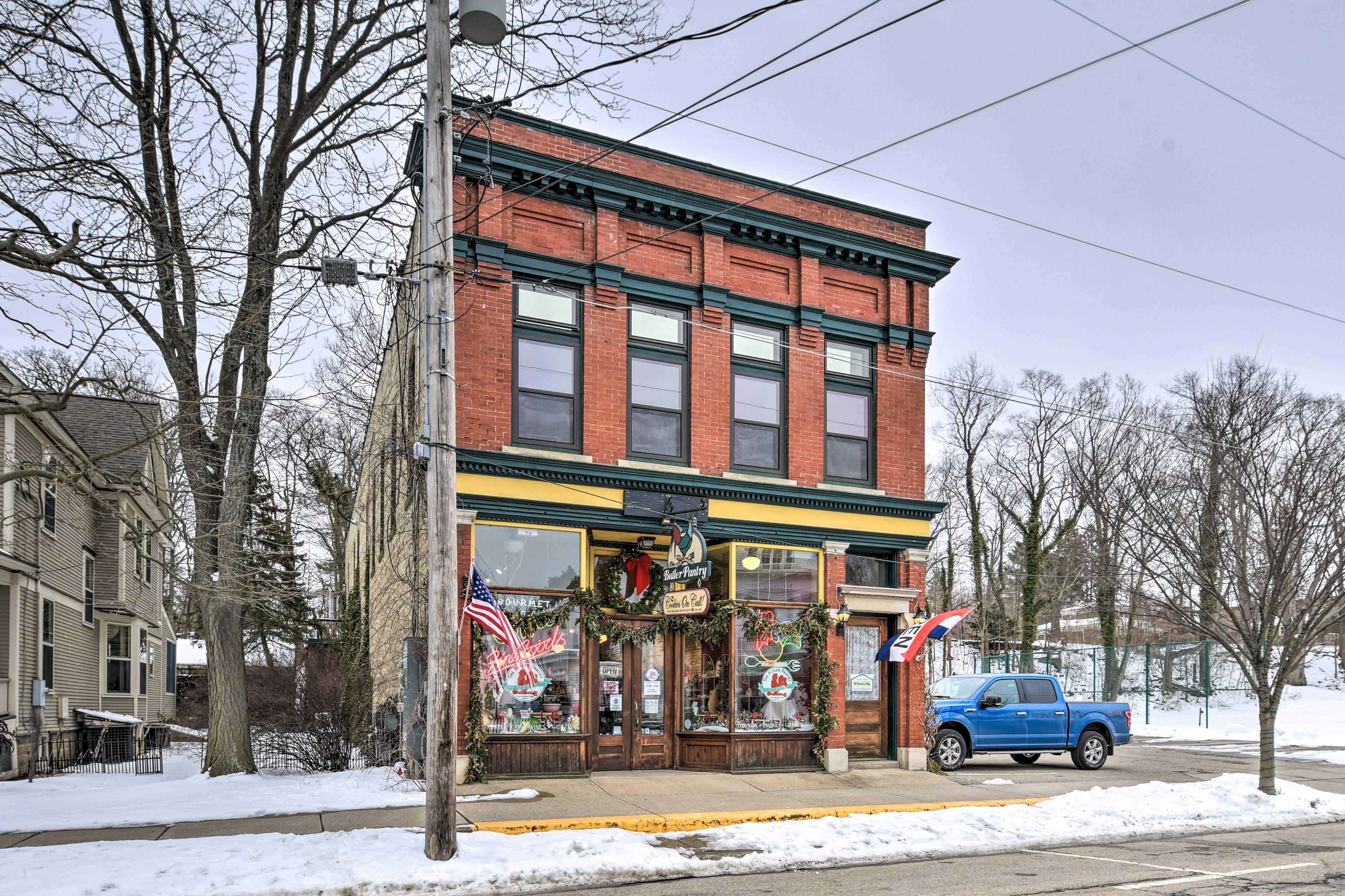 Historic Downtown Saugatuck Loft Apartment! Evolve