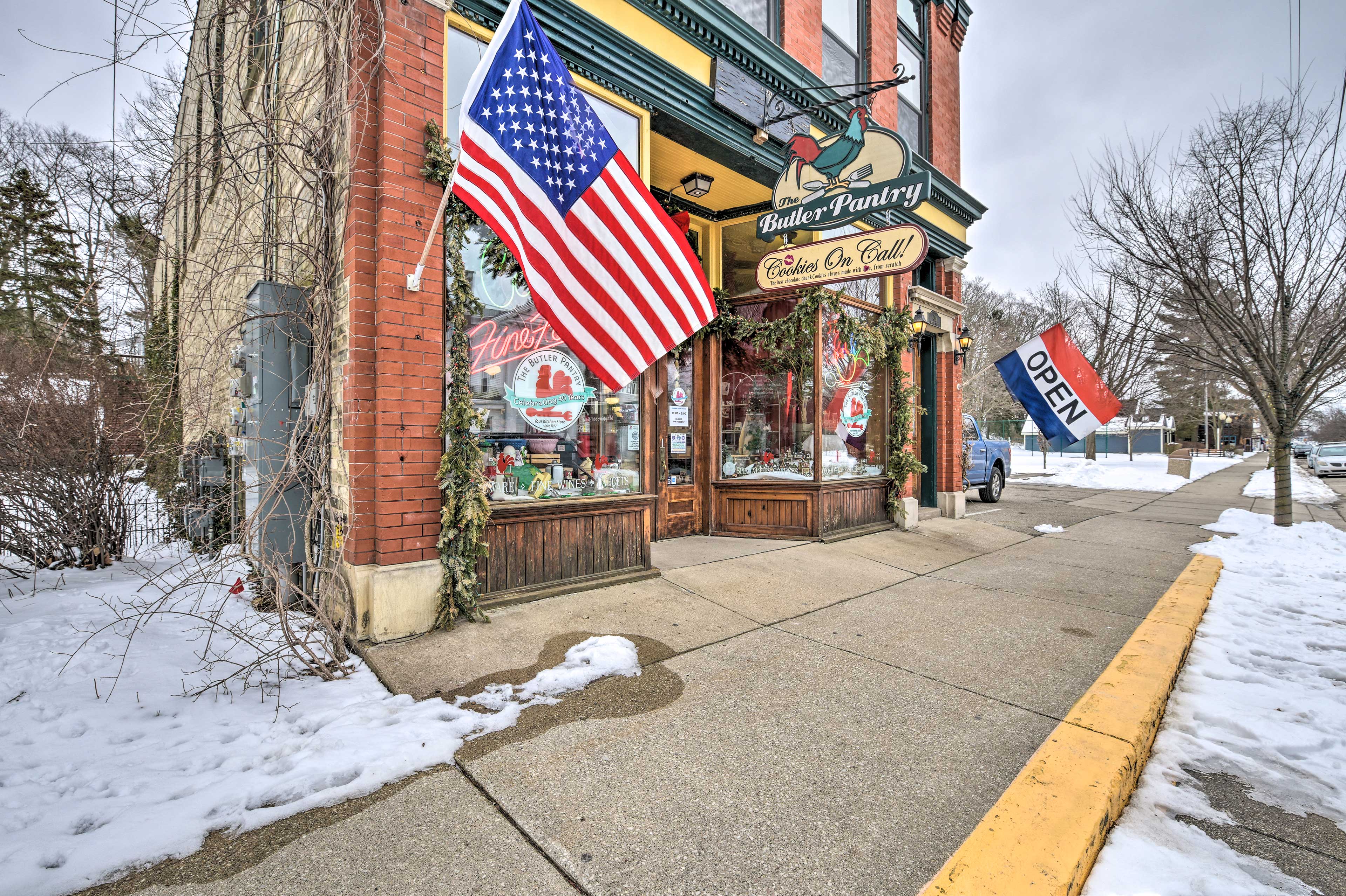 Historic Downtown Saugatuck Loft Apartment! Evolve