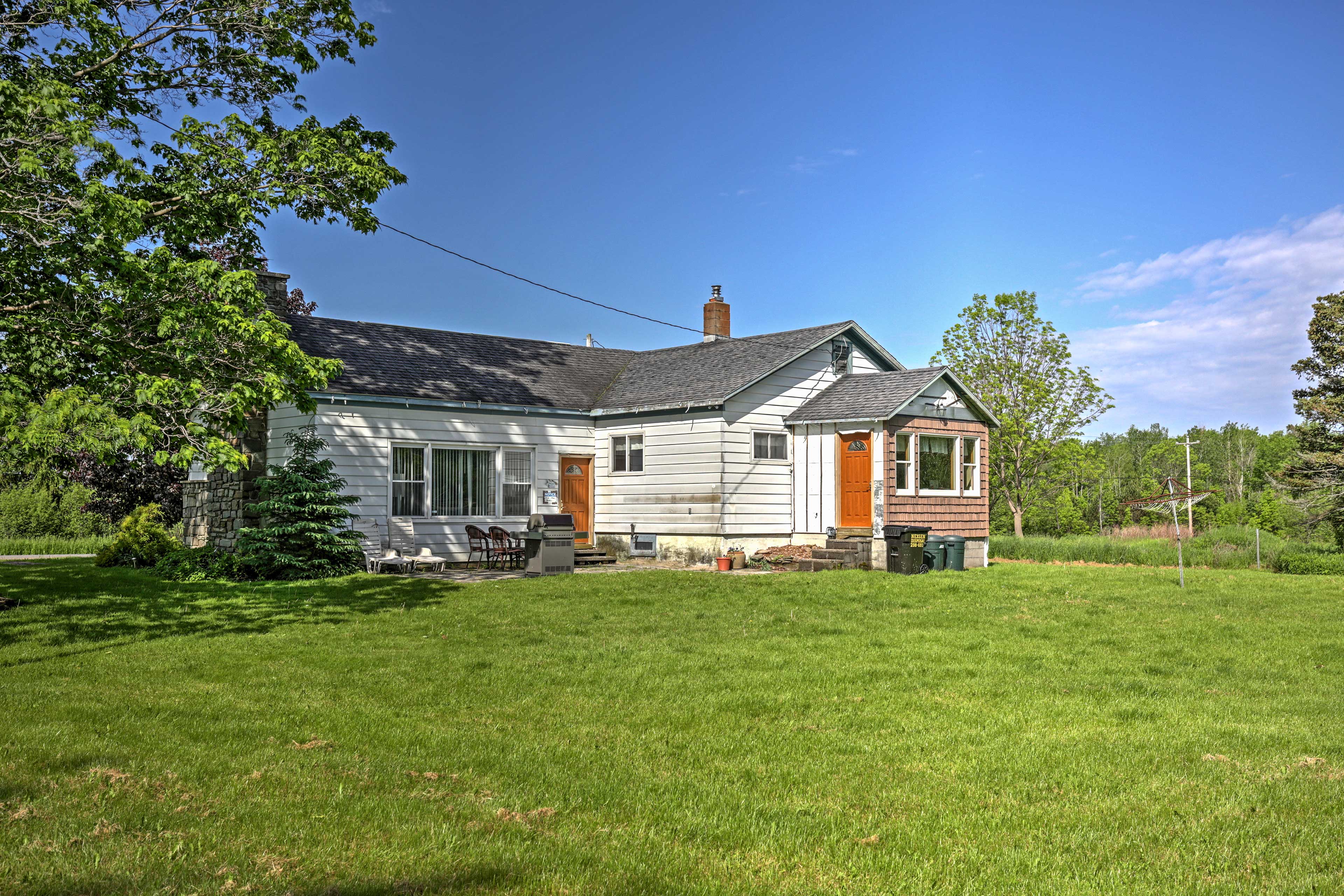 Pulaski Home on 50 Acres Near Lake Ontario! Evolve