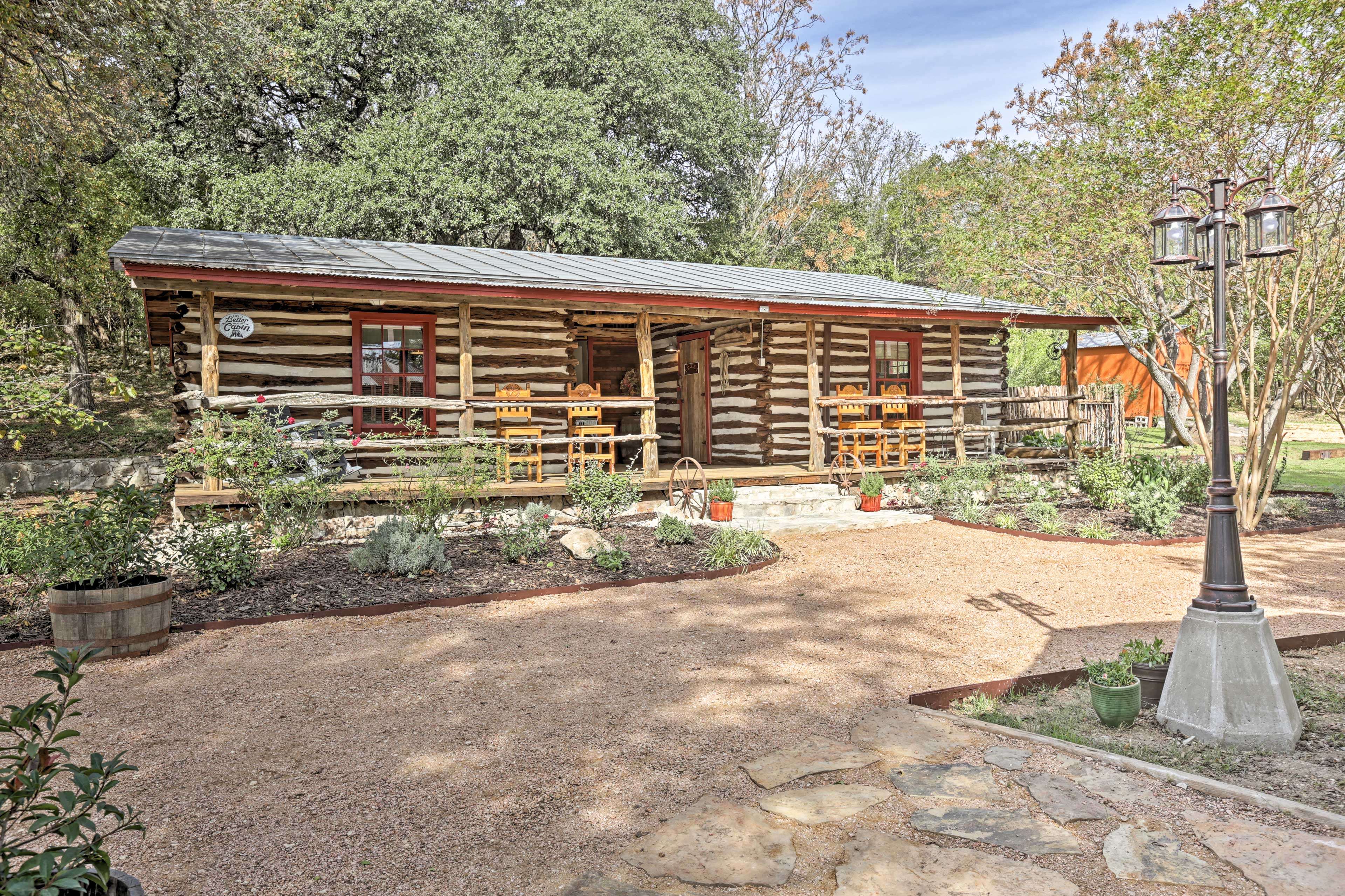 'Gruene Cabin' Pet Friendly New Braunfels Studio Evolve