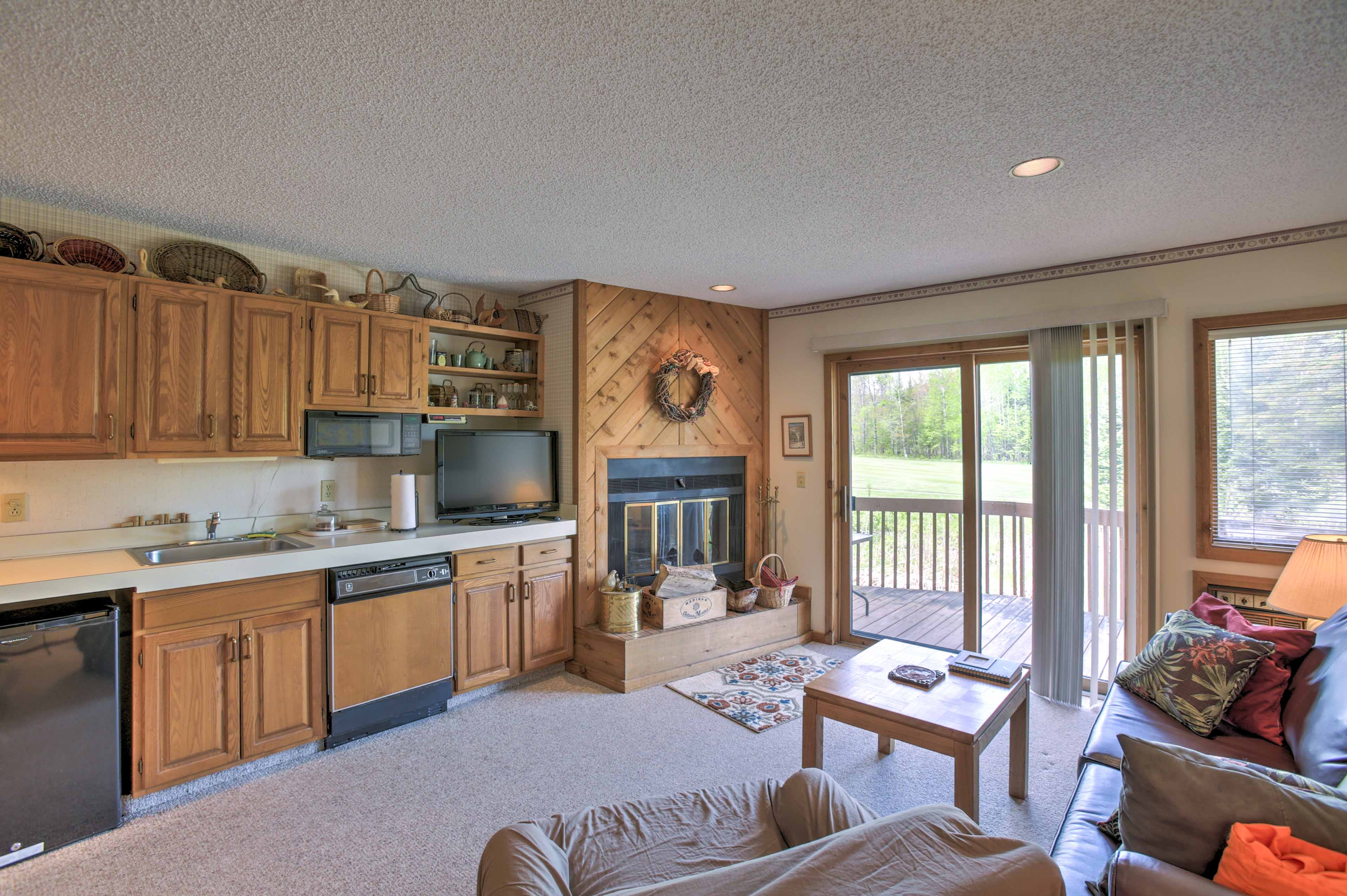 Condo on 1st Green w/ Deck at Schuss Mountain! Evolve