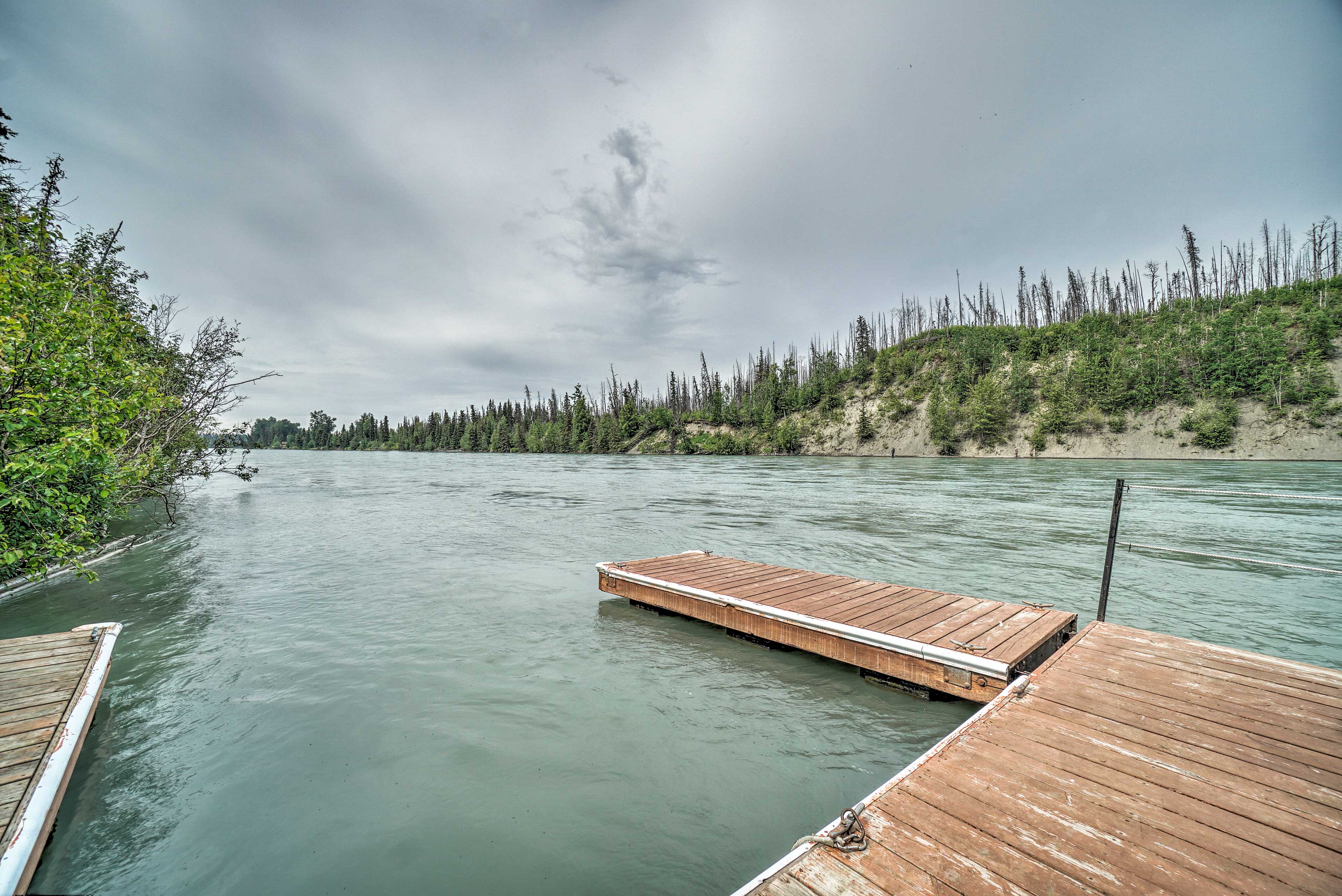 Soldotna Fishing Lodges w/ Dock on Kenai River! Evolve