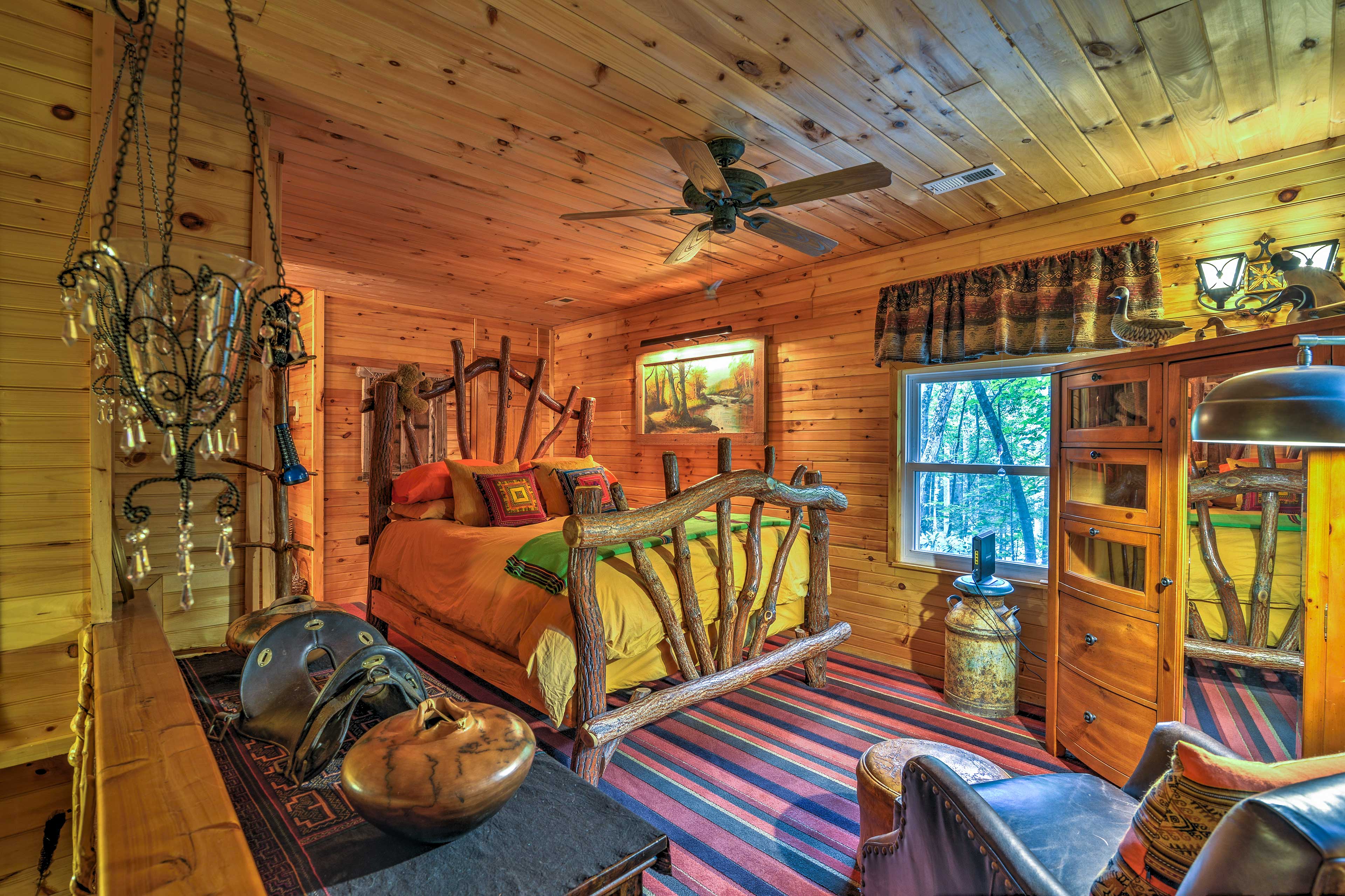 Waterfall Cabin in the Pisgah National Forest! Evolve