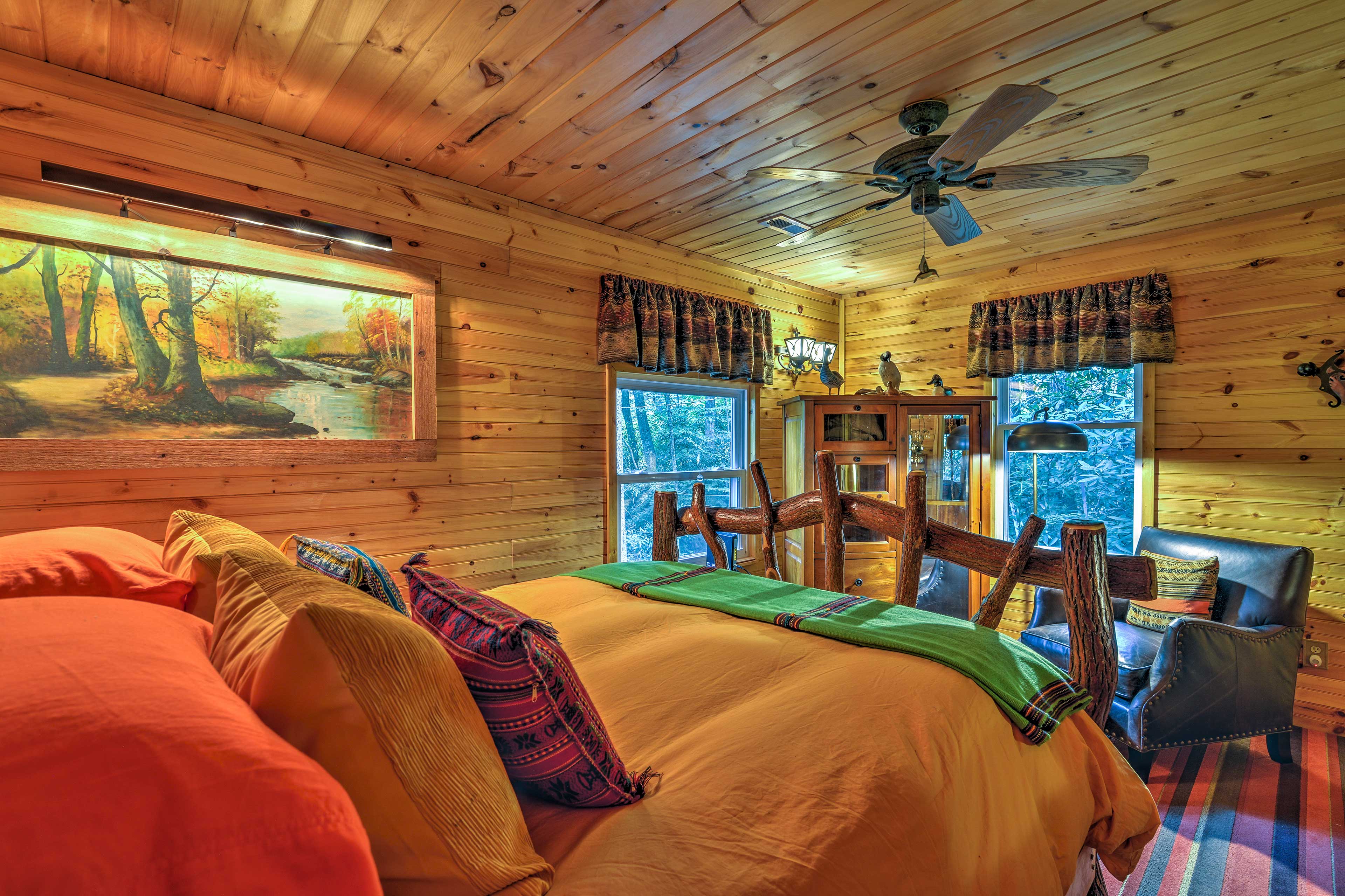 Waterfall Cabin in the Pisgah National Forest! Evolve