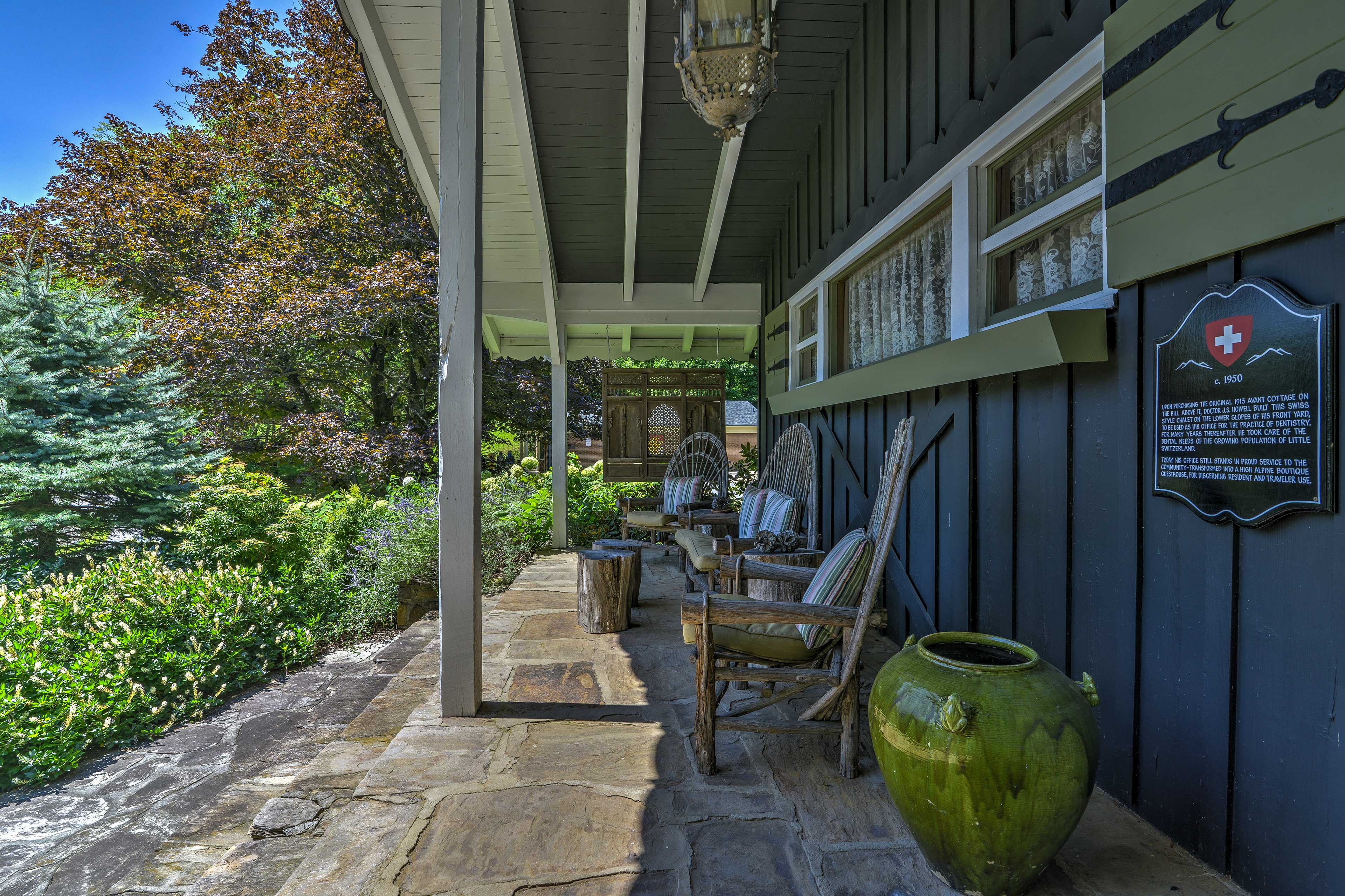 'La Petite Chalet' Cottage in Little Switzerland! Evolve