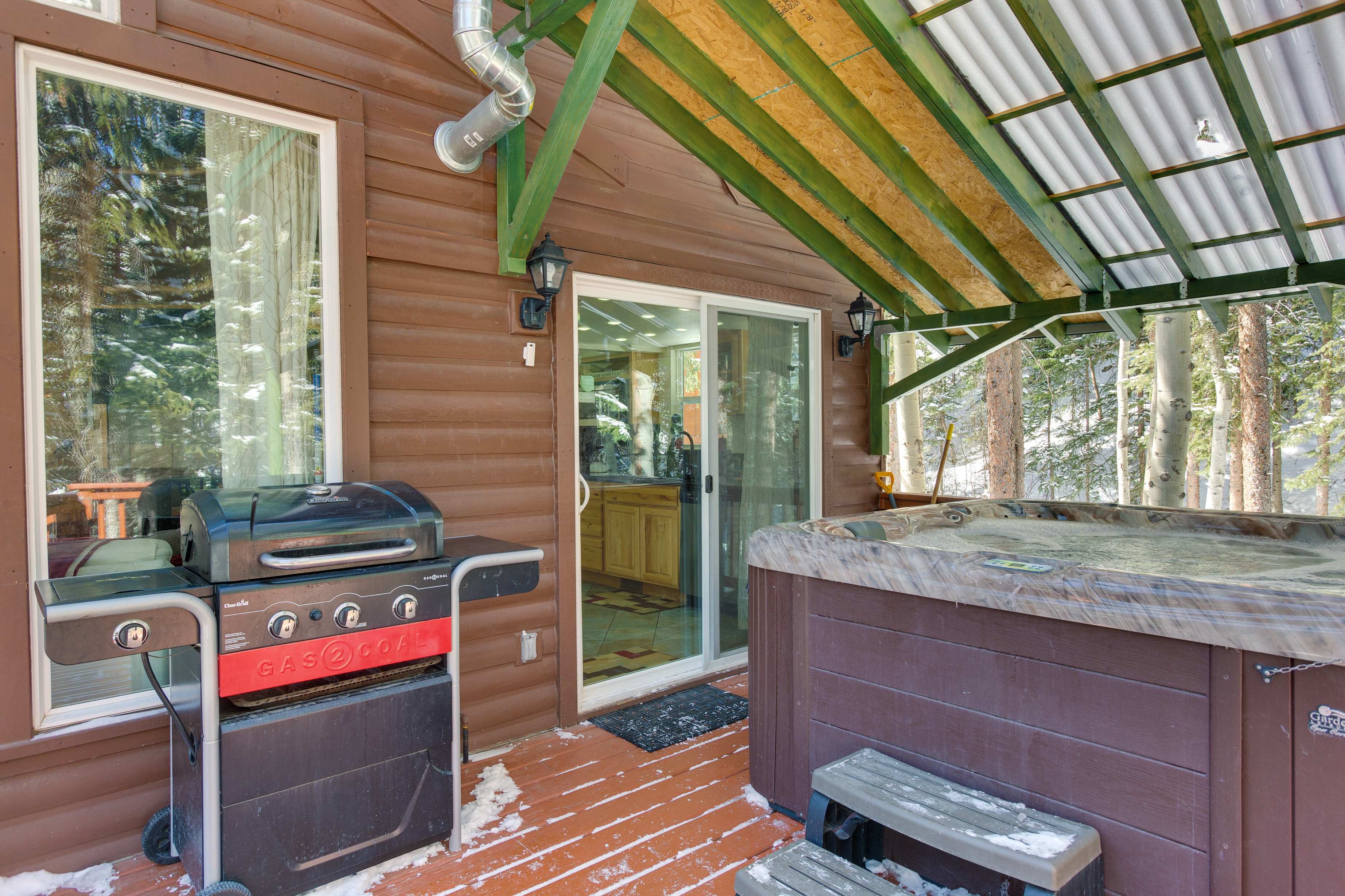 Idaho Springs Cabin w/ Hot Tub on Half Acre! Evolve