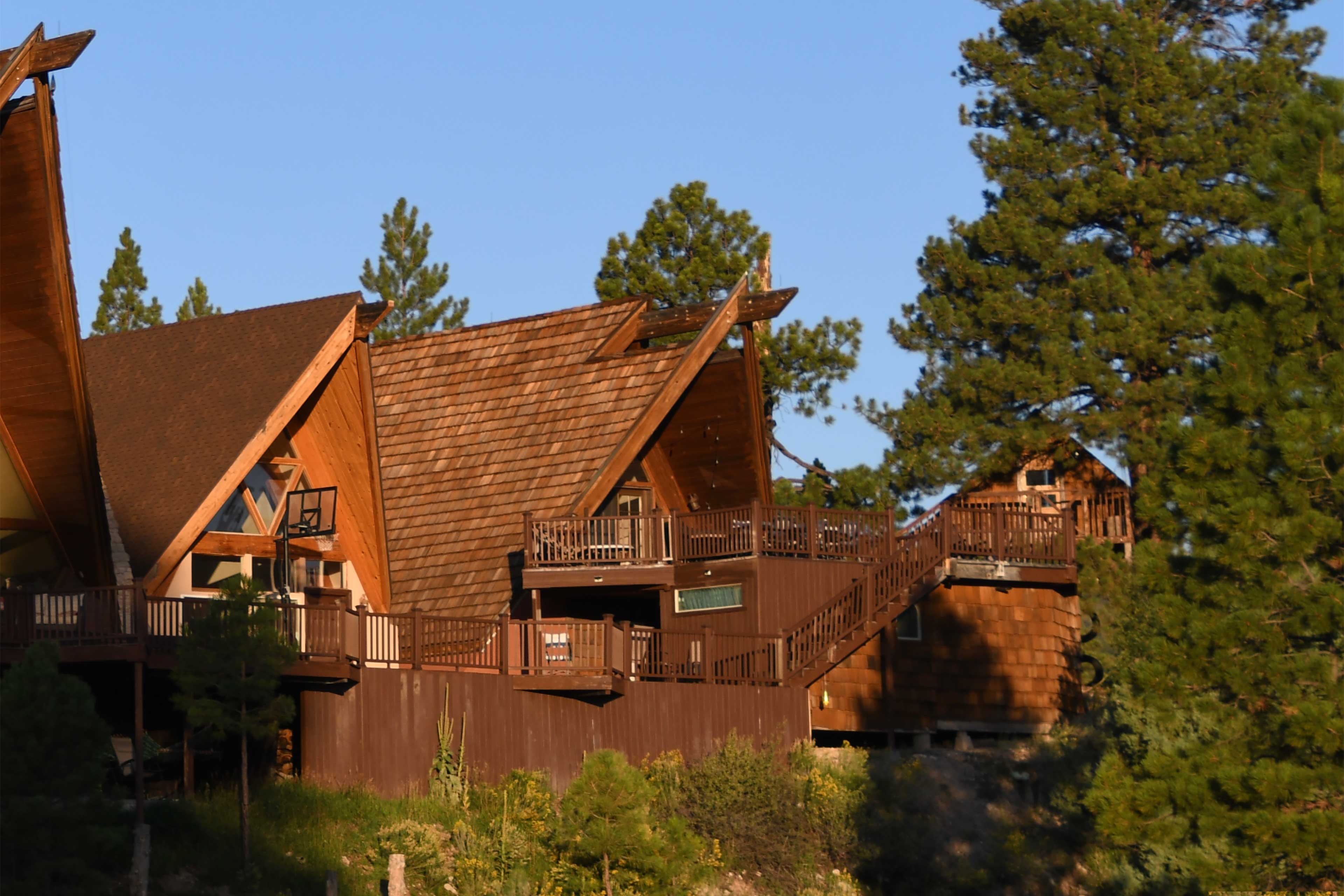 Mtn Cabin Between Bryce Canyon & Zion Nat'l Parks! Long Valley