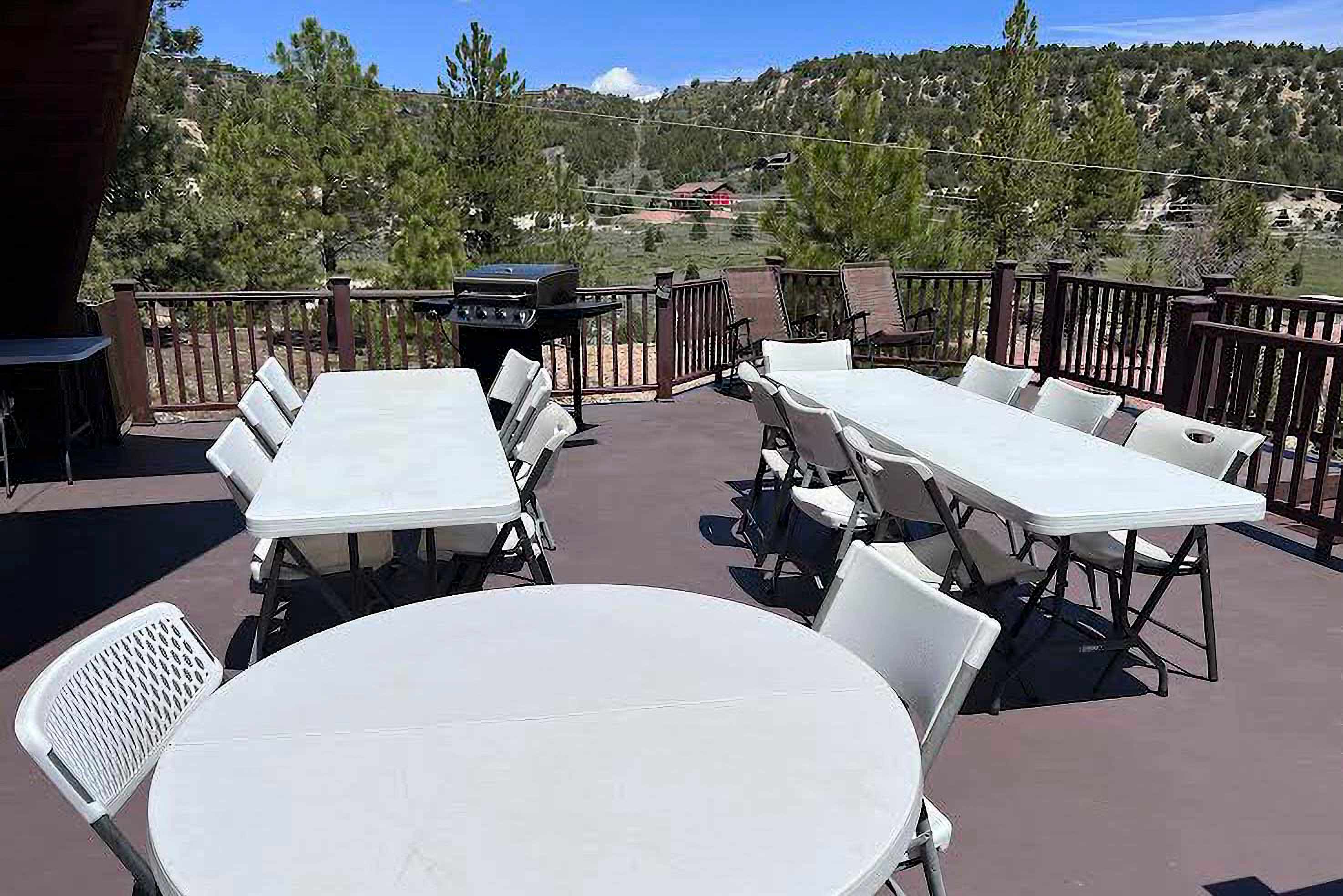 Mtn Cabin Between Bryce Canyon & Zion Nat'l Parks! Long Valley