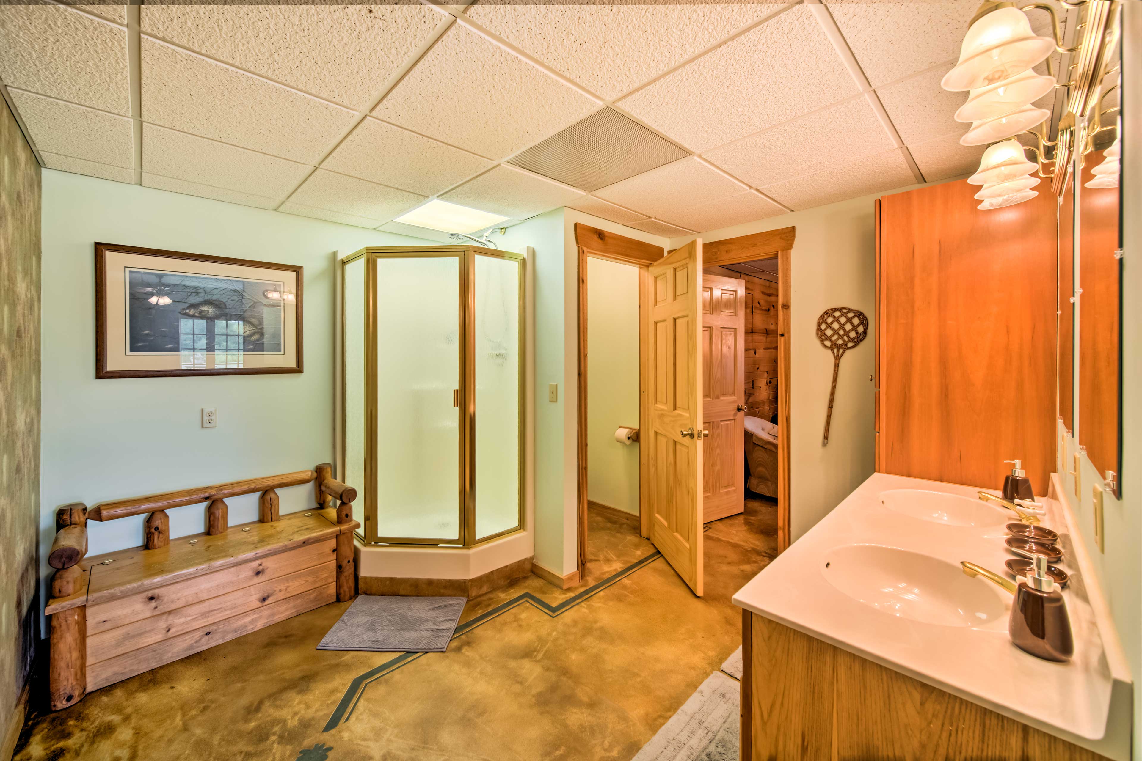 Rustic Keosauqua Gem Fire Pit & Lake Sugema Views Evolve