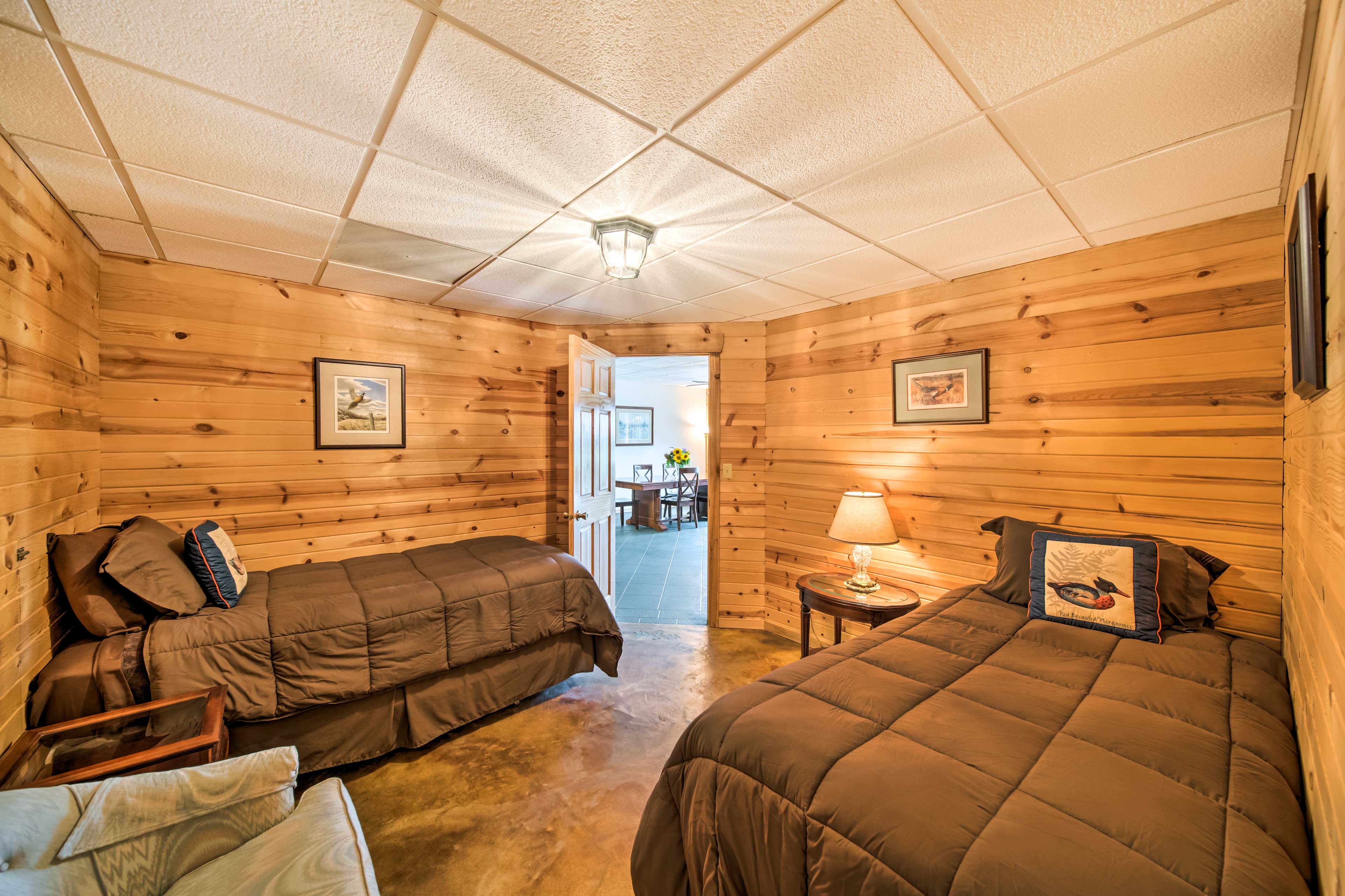 Rustic Keosauqua Gem Fire Pit & Lake Sugema Views Evolve