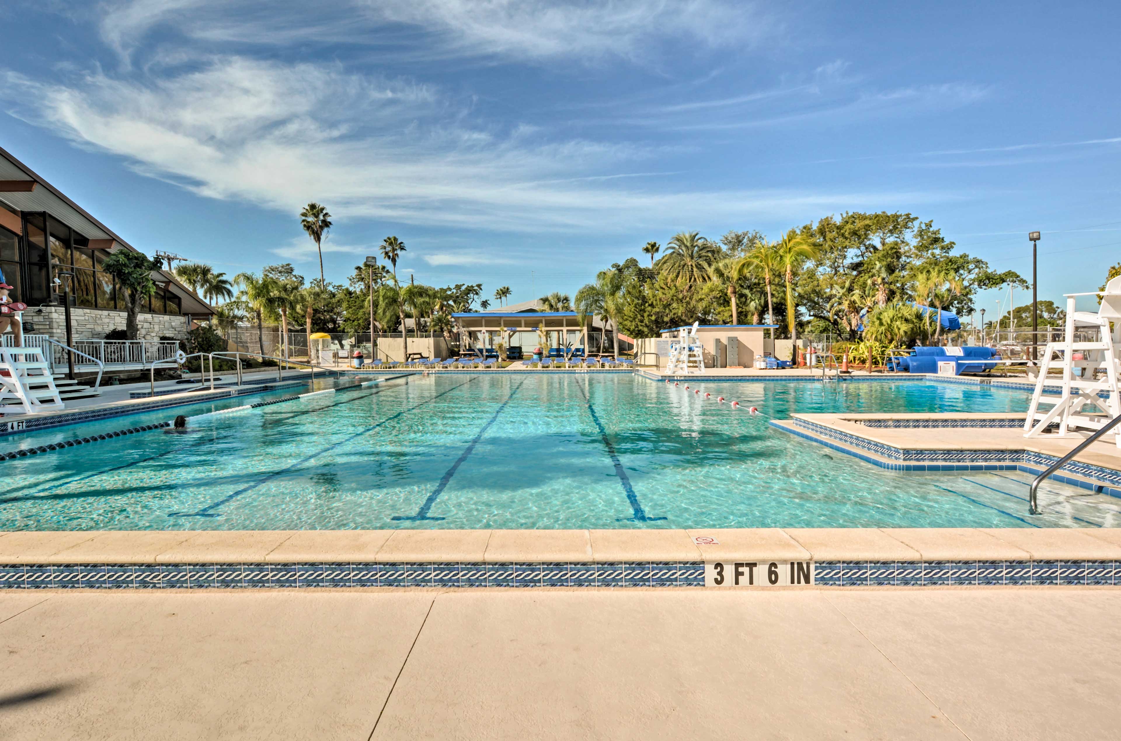 yacht club pool cape coral