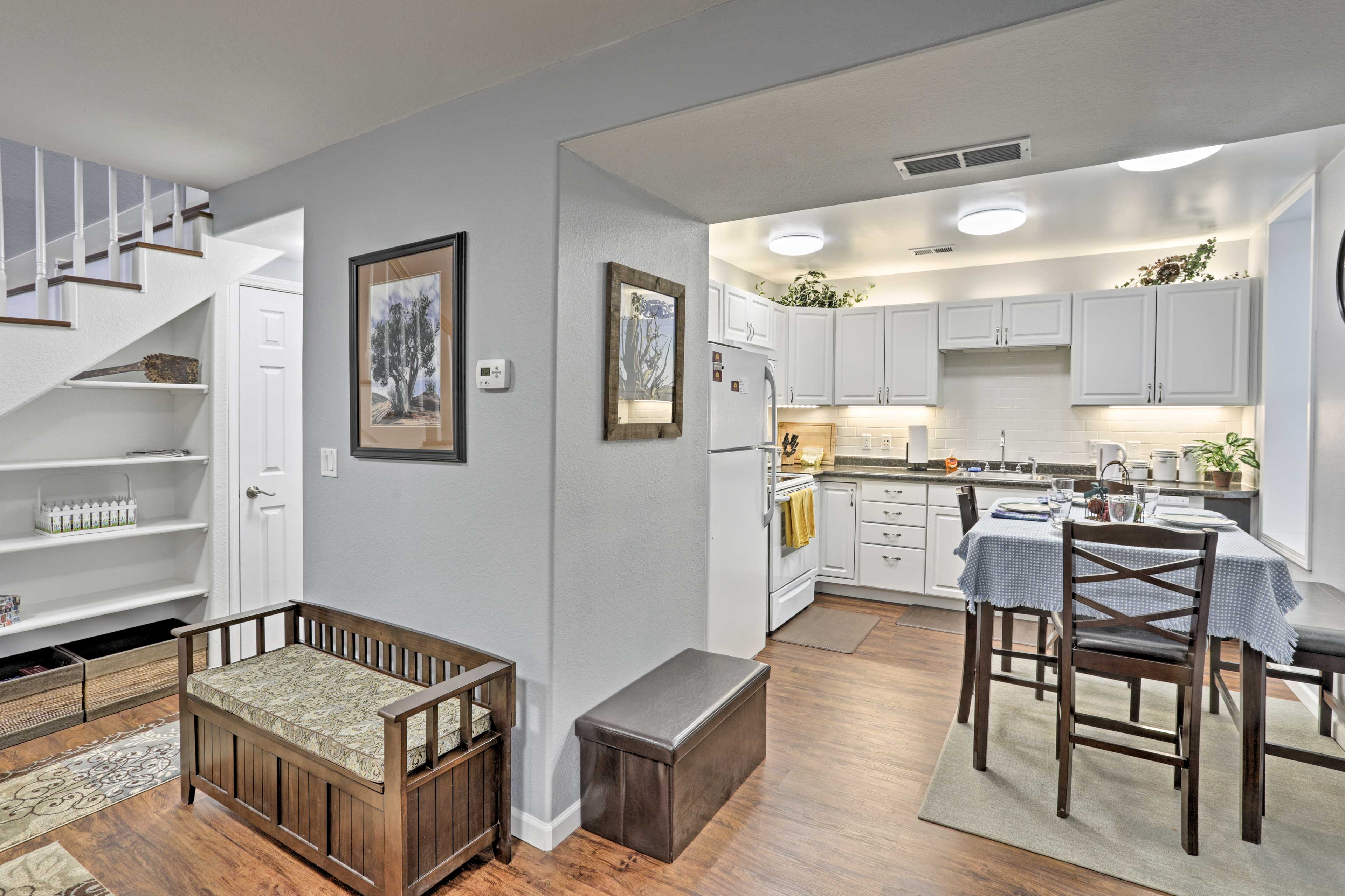 Historic Laramie Condo 3 Blocks to Downtown & UW Evolve