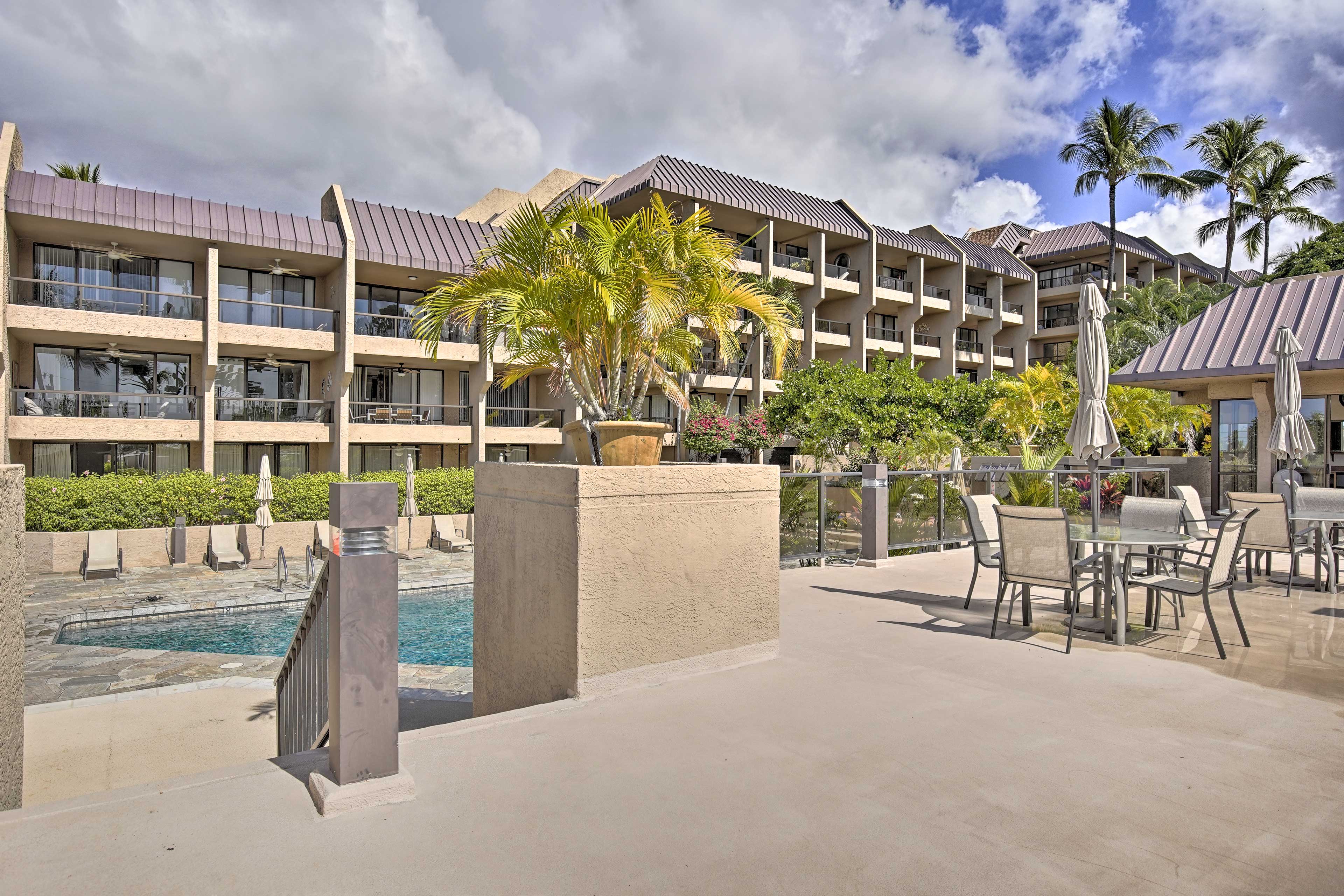 Downtown Kona Condo w/ Pool Access Walk to Beach! KailuaKona, HI