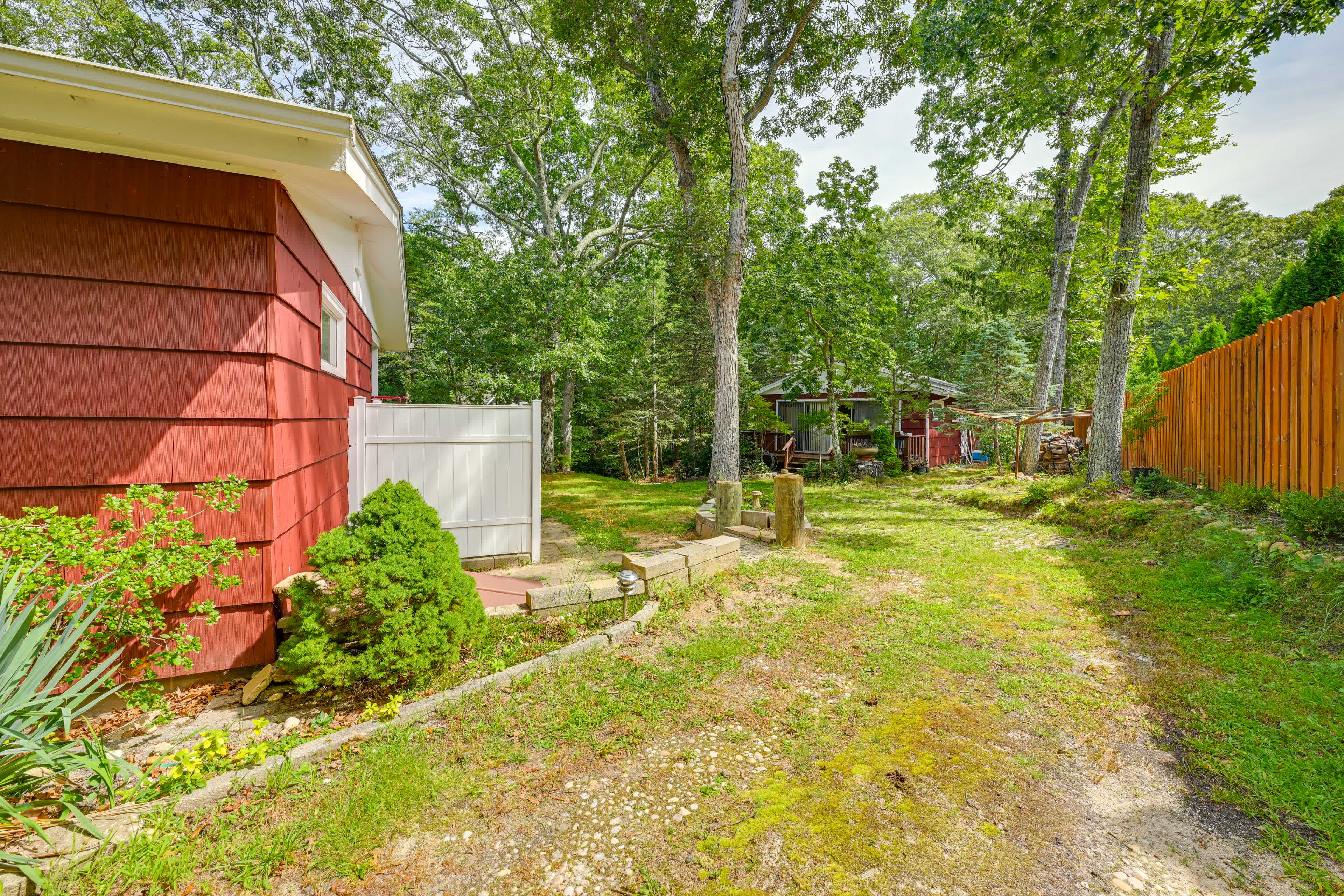 Home in Long Island Wine Country Walk to Beach! Cutchogue, NY Evolve