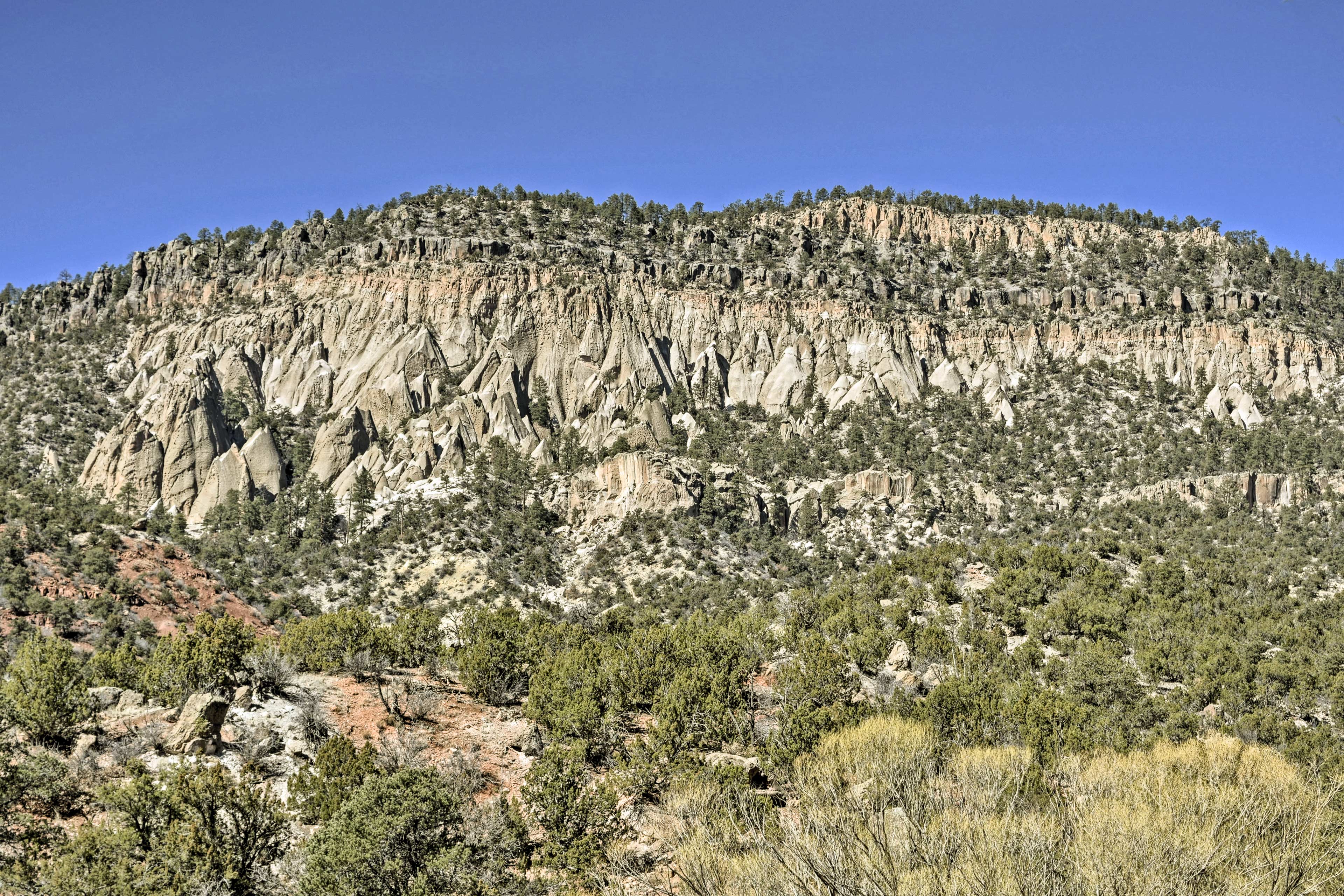 Mom's Place in Jemez Cozy Home, 1mi to Hot Spring Jemez Springs, NM