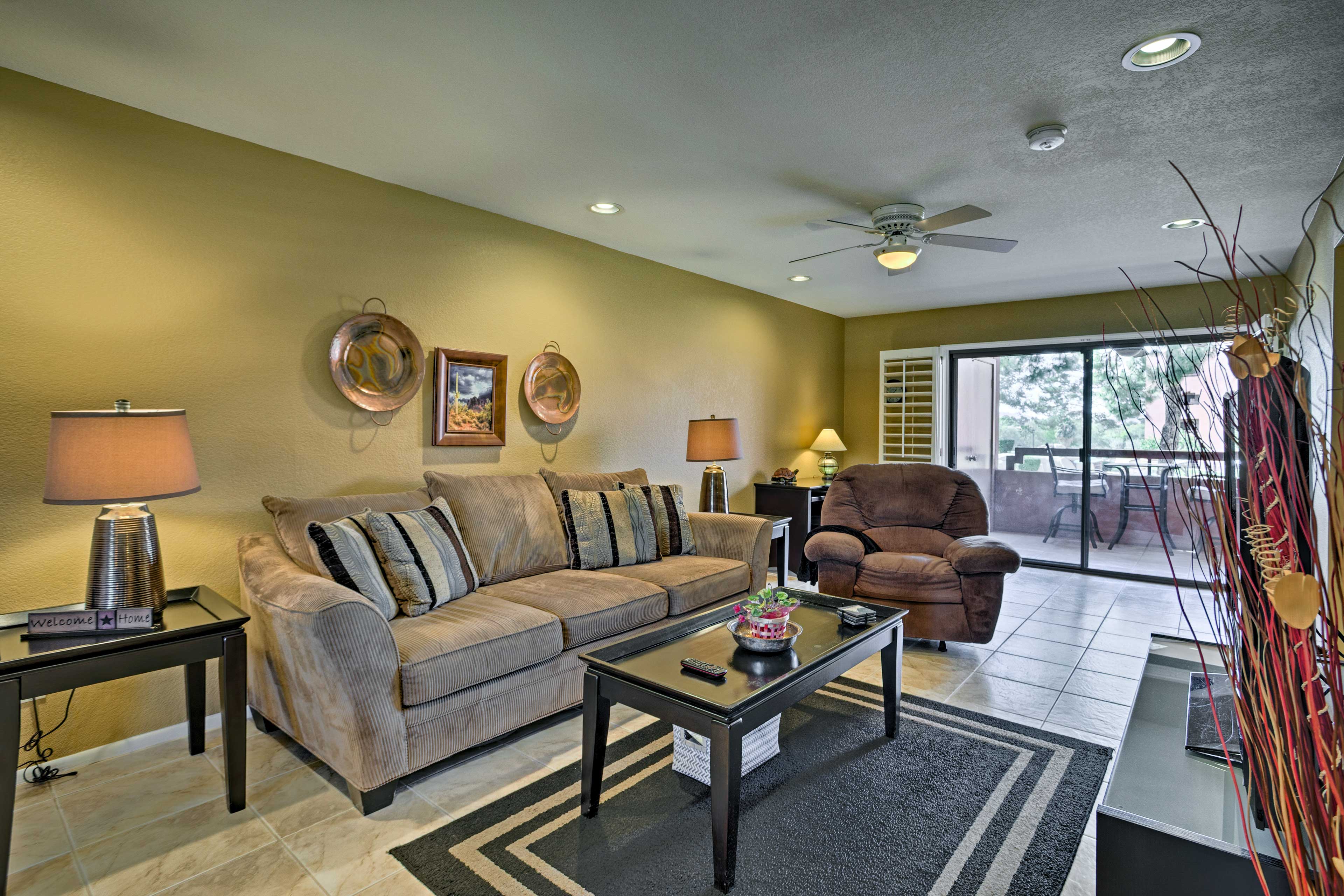 Anasazi Village Condo, 8Mi to Phoenix Mtn Preserve Evolve