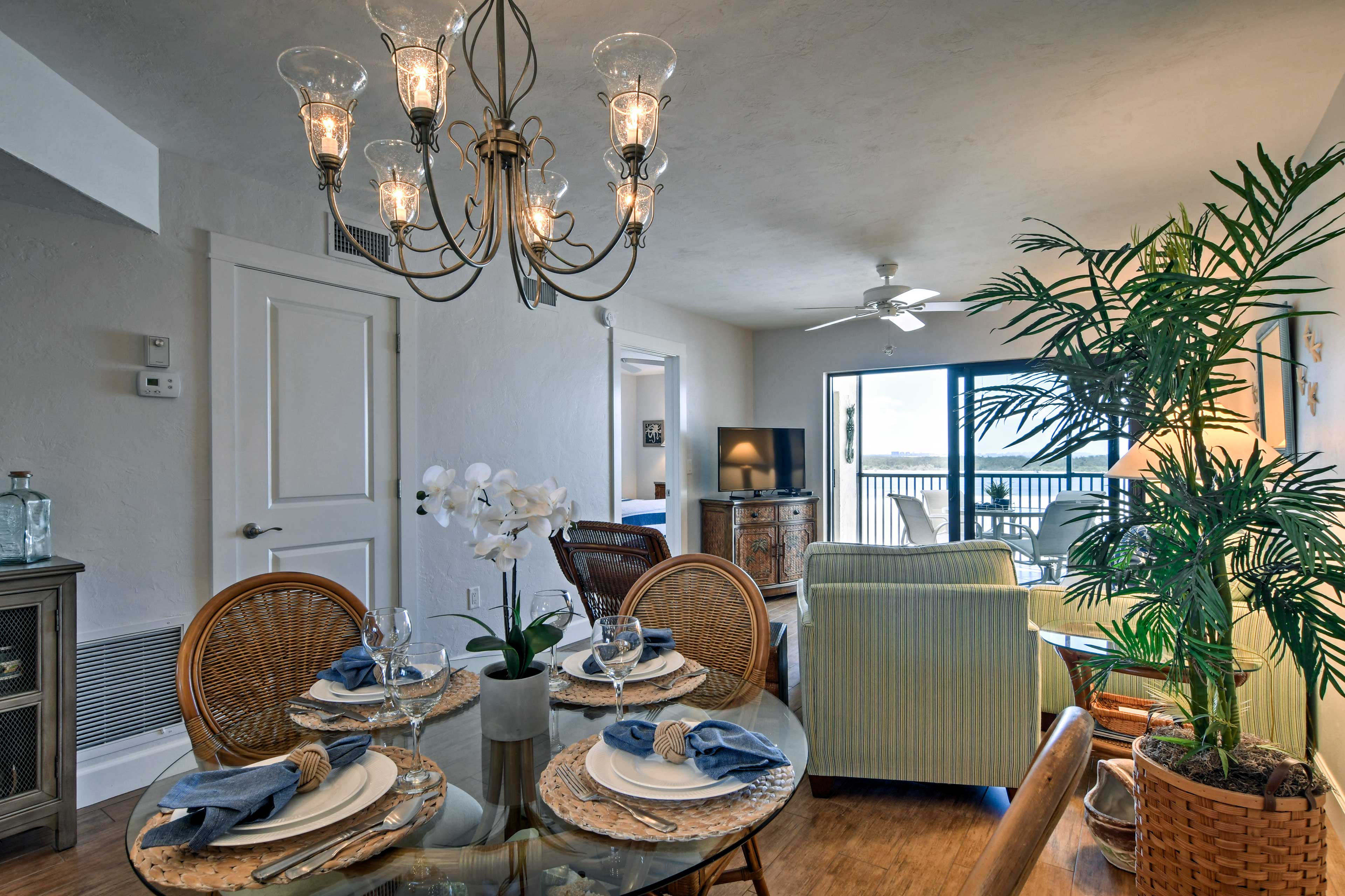 Waterfront Fort Myers Beach Condo w/ Pool Access! Evolve