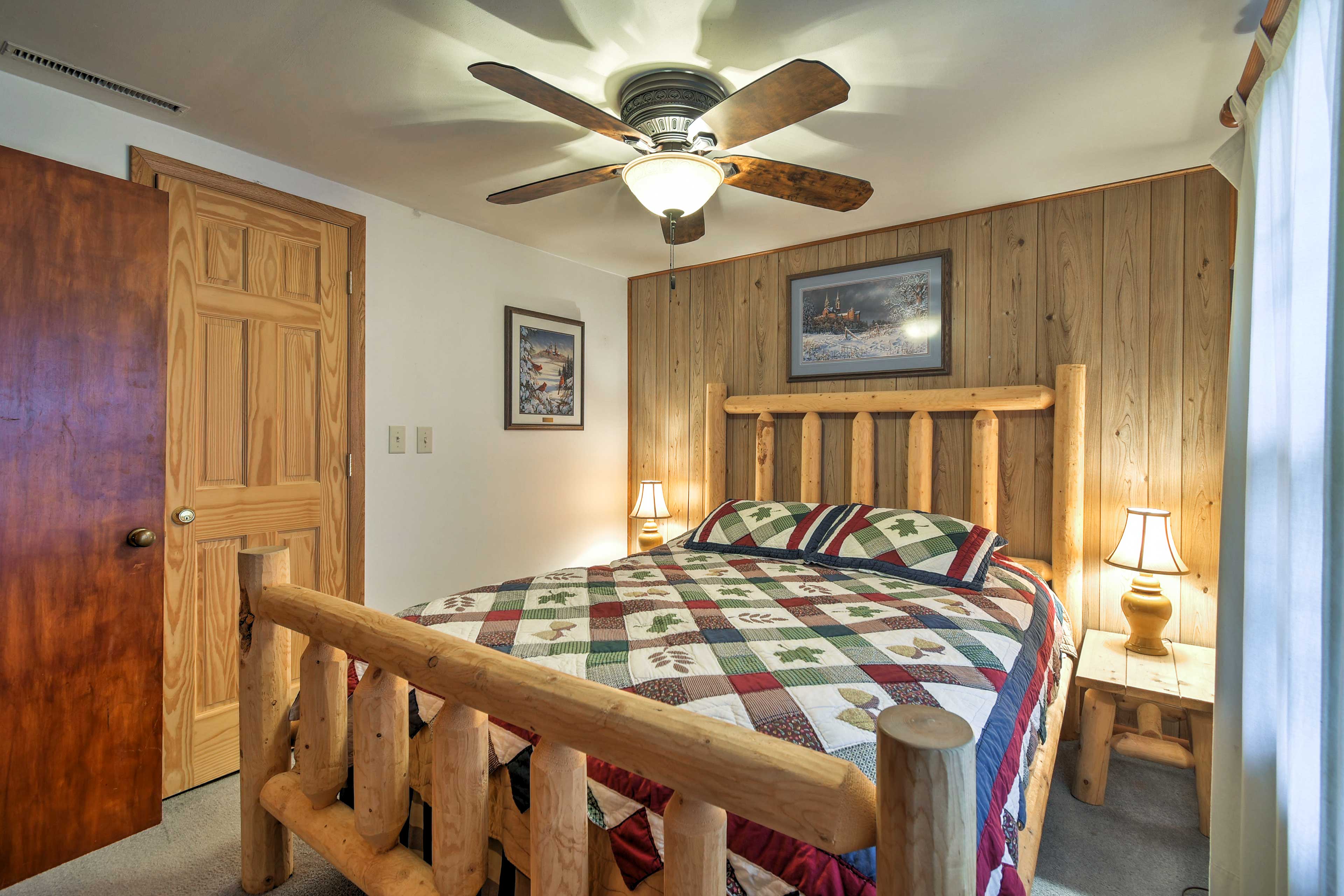 Cozy Wautoma Home w/ Boats & Dock on Bughs Lake! Evolve