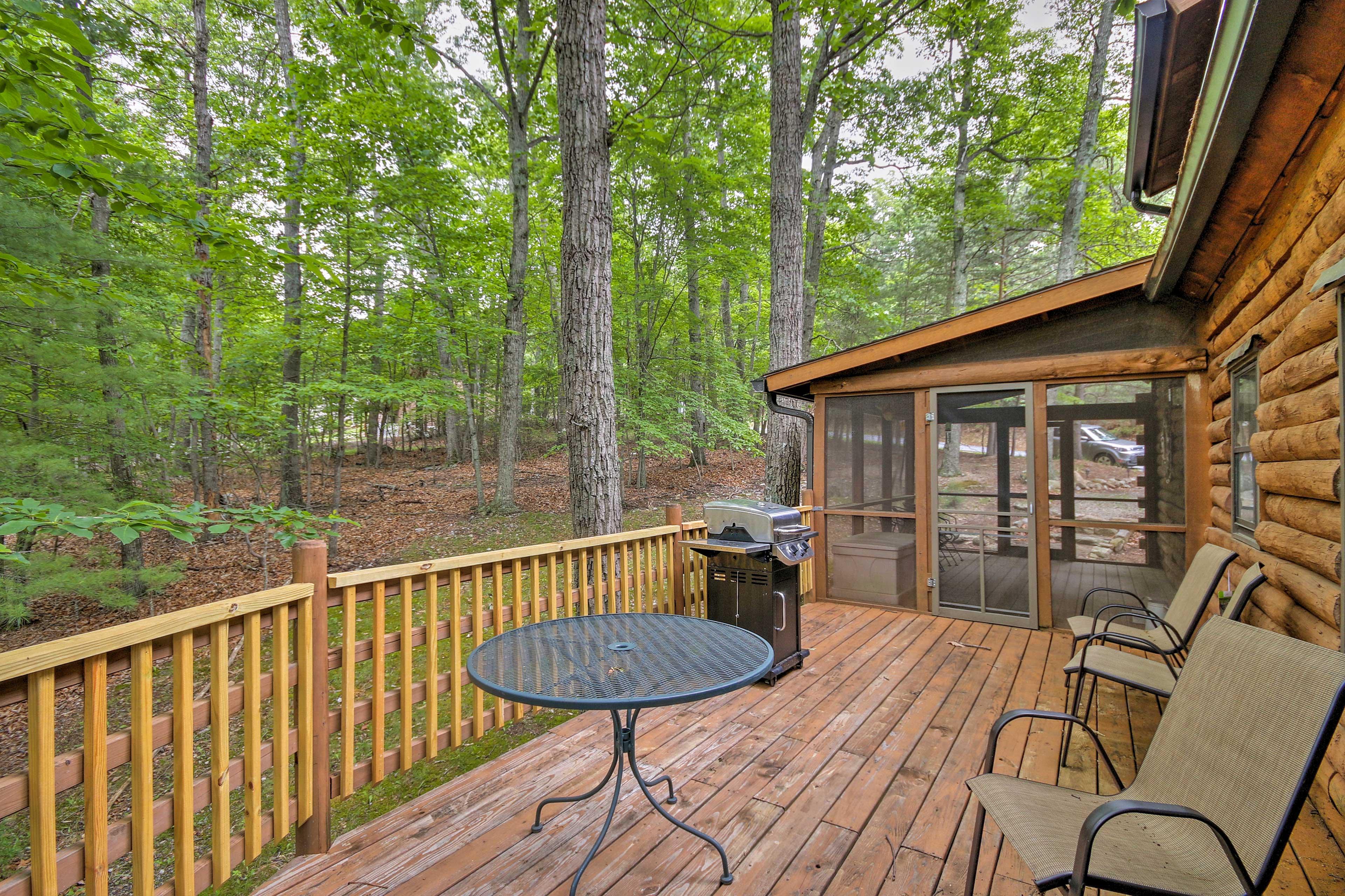 FamilyFriendly Massanutten Log Home w/ Views! McGaheysville, VA Evolve