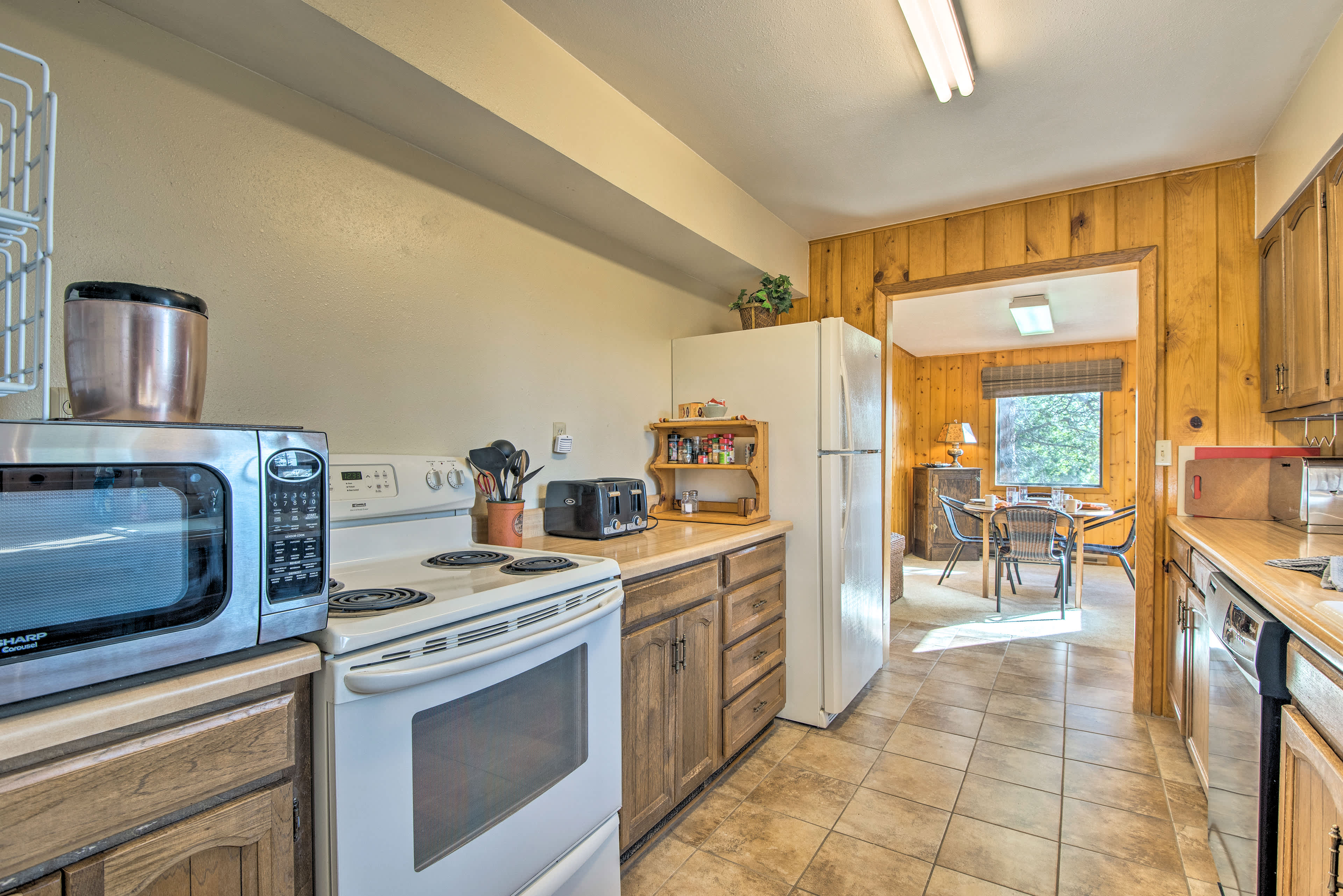 5Acre Allenspark Cabin w/ Rocky Mntn Views & Pond Evolve