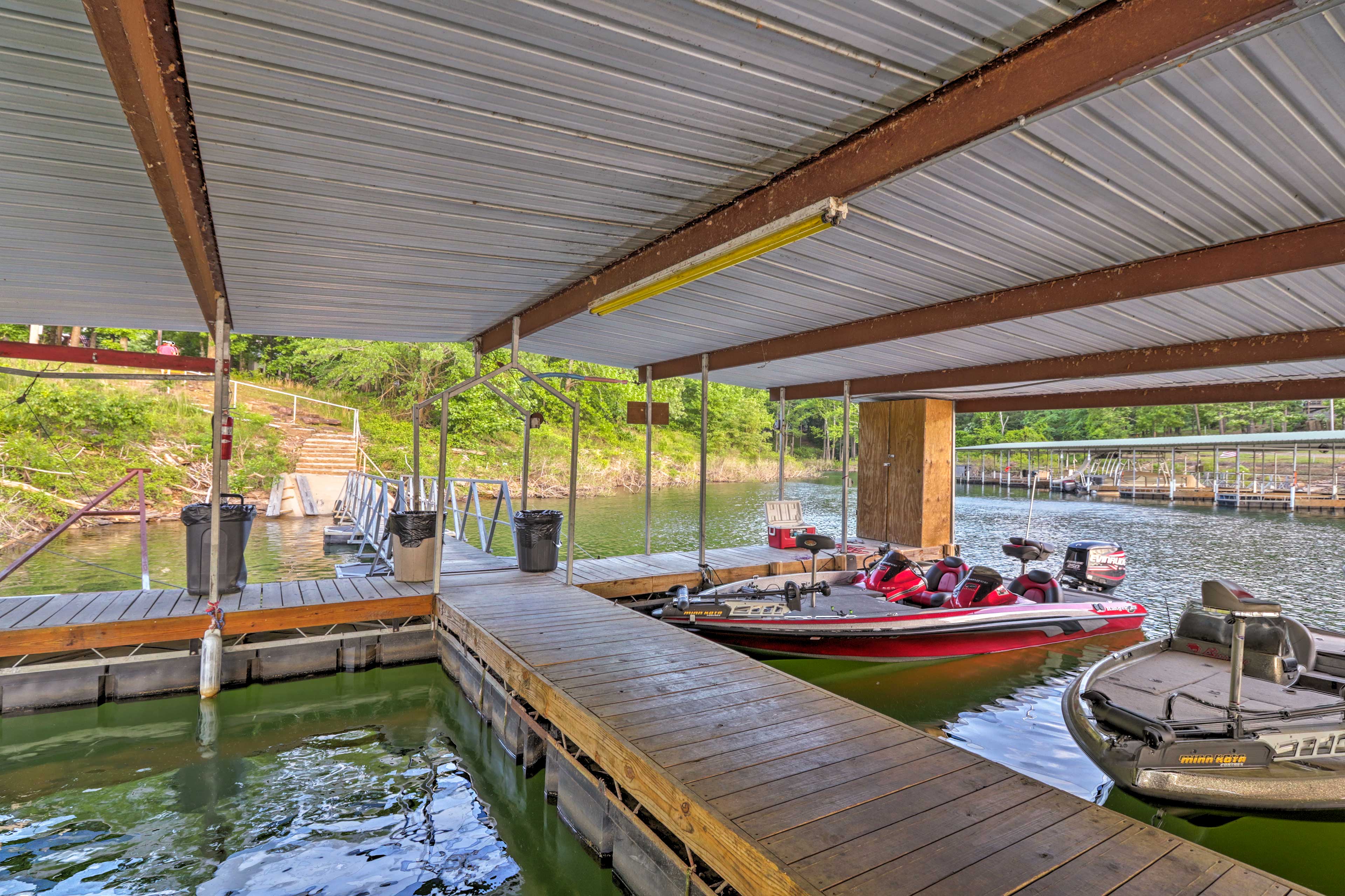 Lakefront Greers Ferry Cabin w/ Covered Boat Slip! Evolve