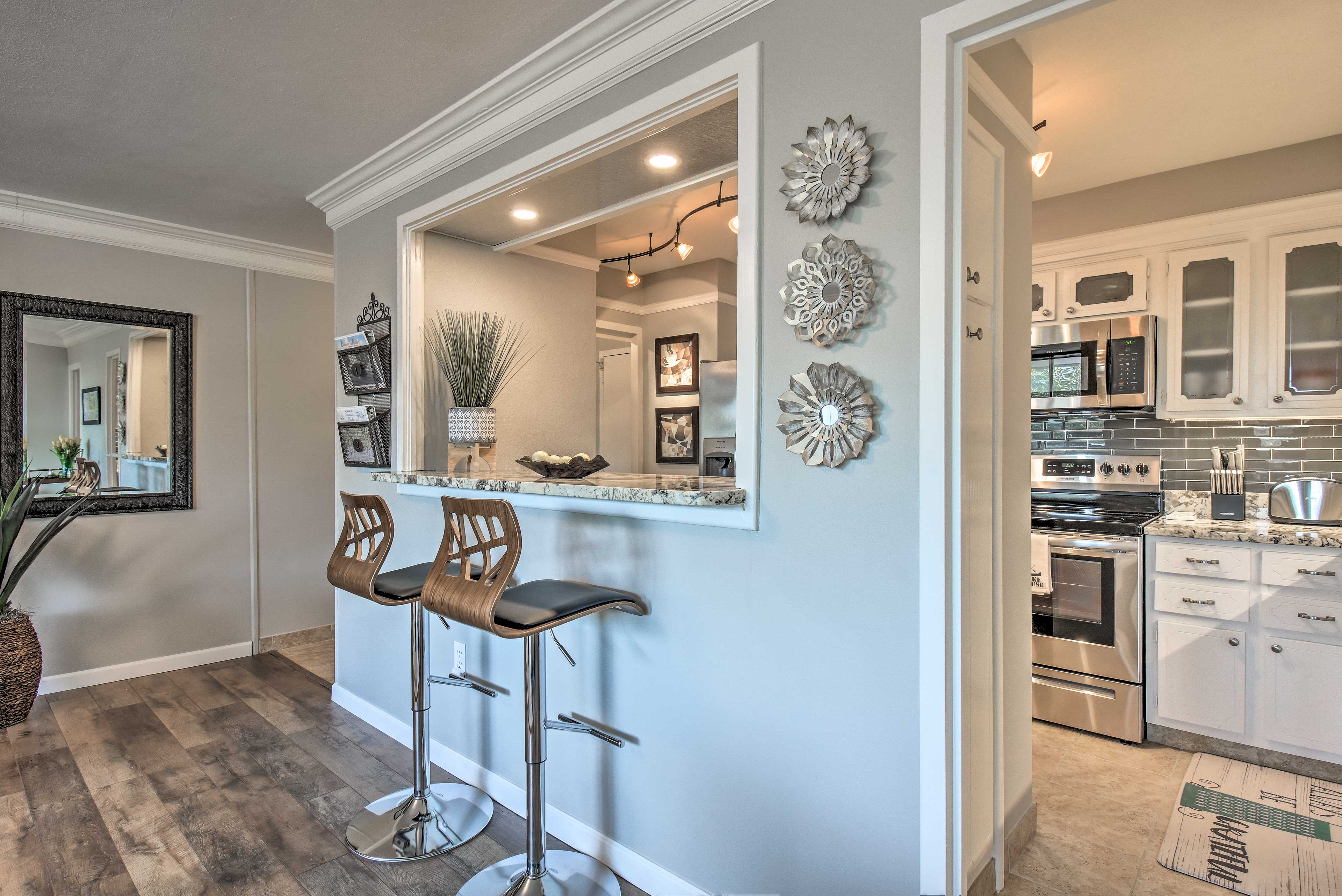 Stylish Resort Condo w/Boat Slip on Lake Hamilton! Hot Springs, AR