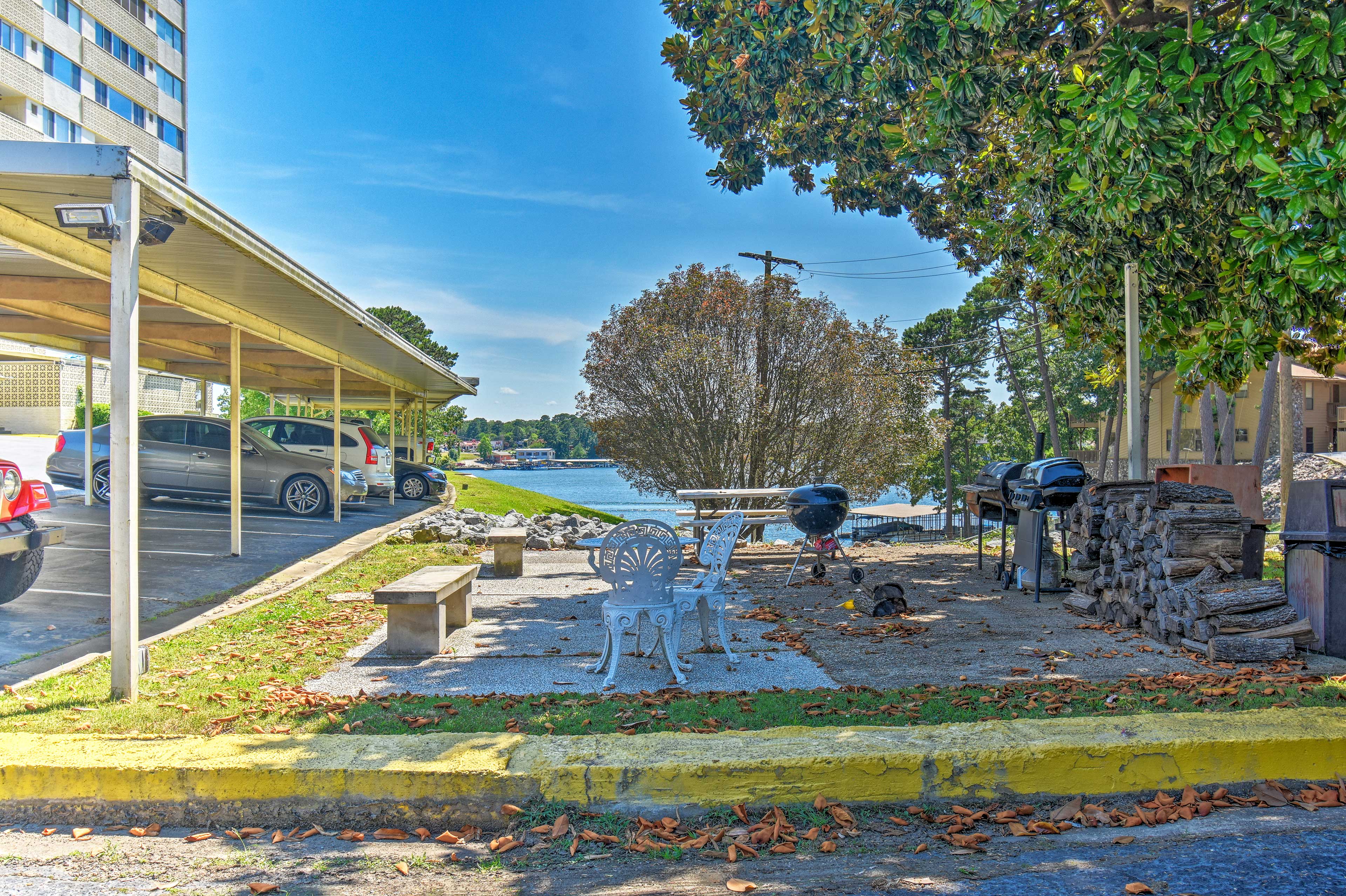 Stylish Resort Condo w/Boat Slip on Lake Hamilton! Hot Springs, AR