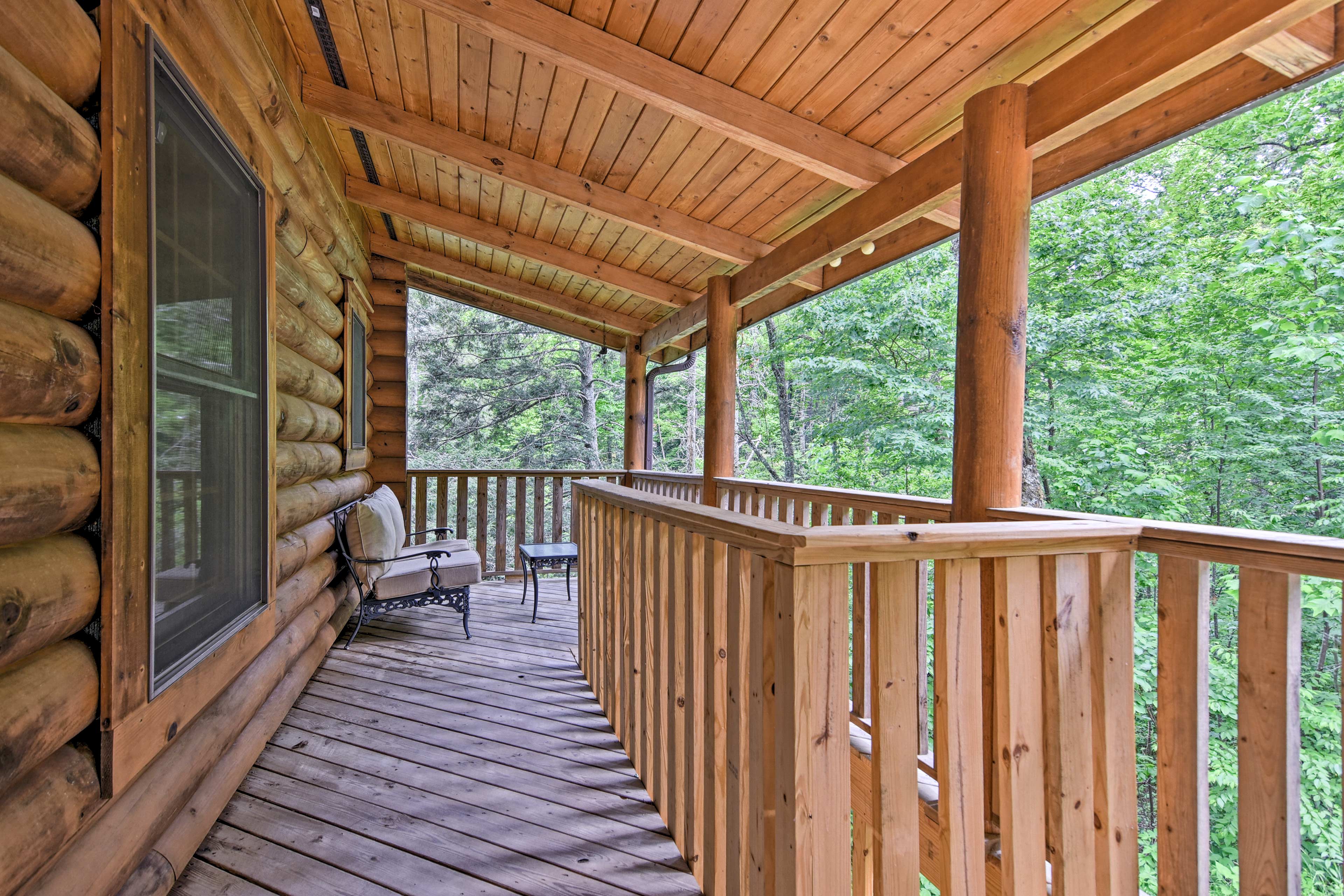 Superb Linville Mountain Cabin w/ Wraparound Decks Evolve