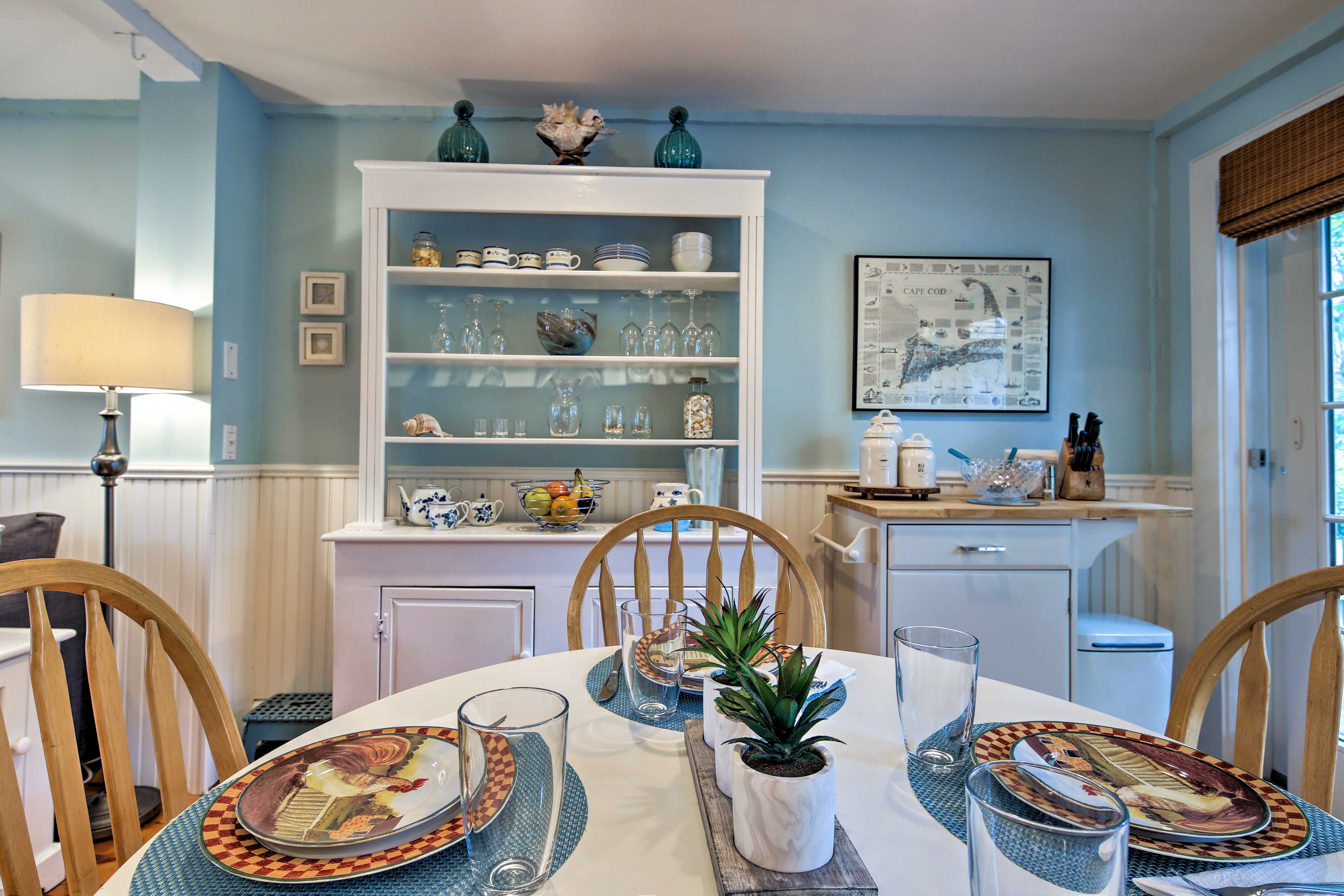 Village Getaway w/ Private Beach Access! Mashpee, MA Evolve