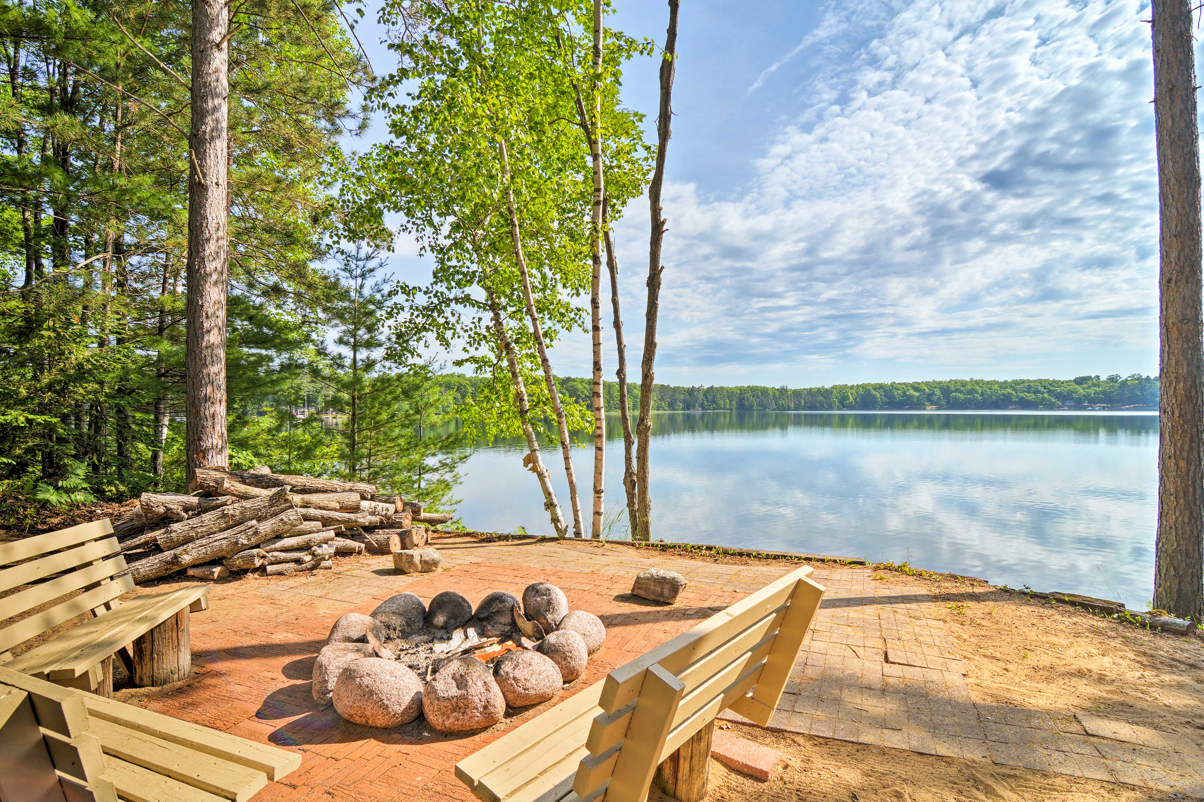 Lakefront Cabin w/ Private Dock & Beach! Manistique, MI Evolve