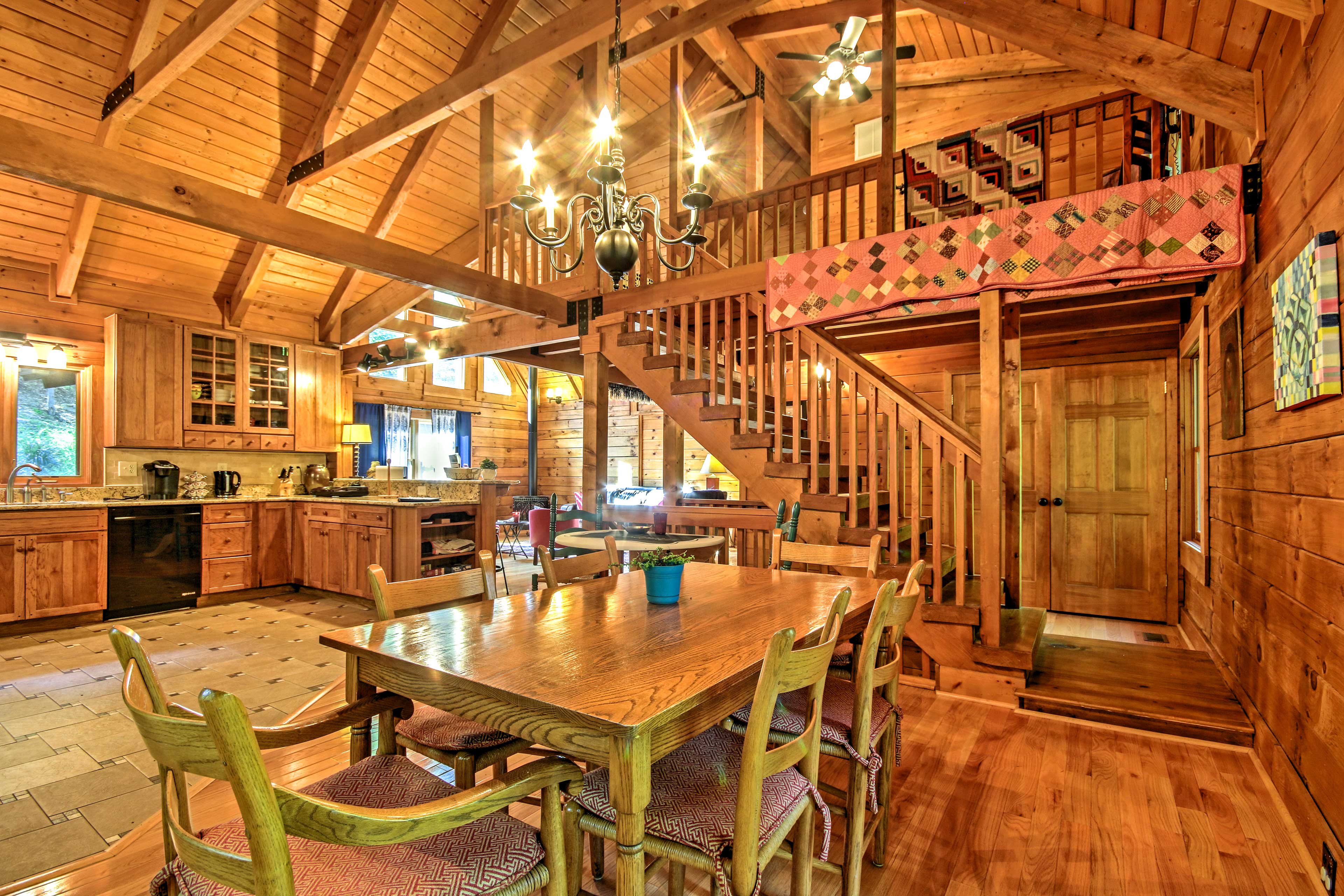 Cozy 'Owl Lodge' Cabin Relax or Get Adventurous! McGaheysville, VA